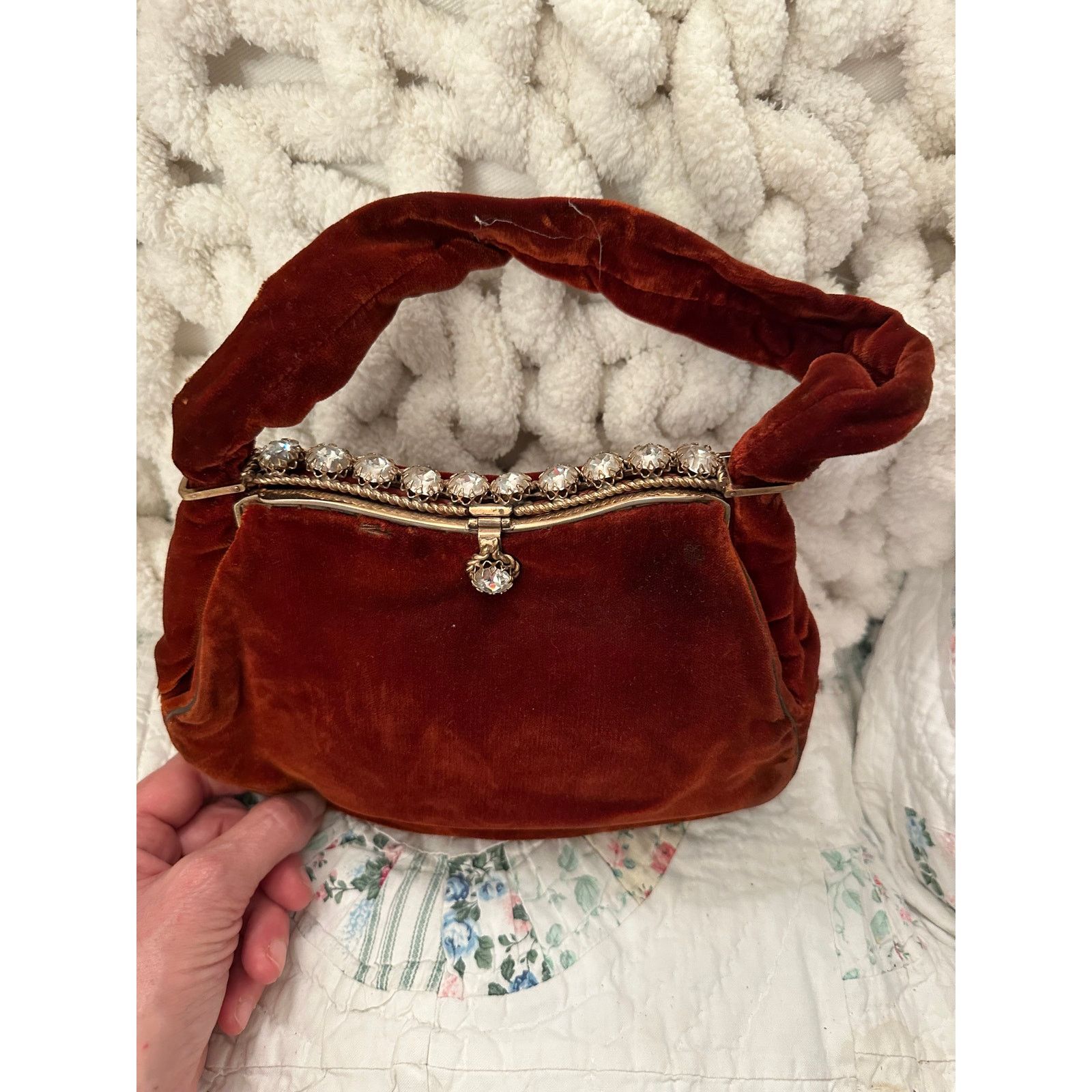 Vintage VINTAGE JOLLES ORIGINAL BURGUNDY VELVET JEWELED FRAME BAG Size ONE SIZE - 1 Thumbnail