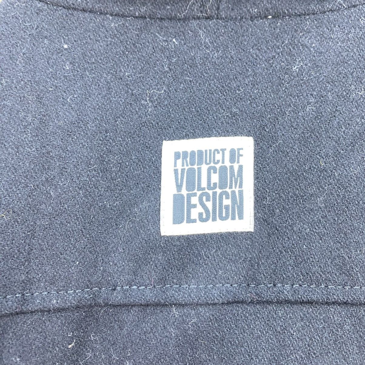 Volcom 🫶 Volcom black wool featuring a quilted red lining and hood Size US M / EU 48-50 / 2 - 6 Thumbnail