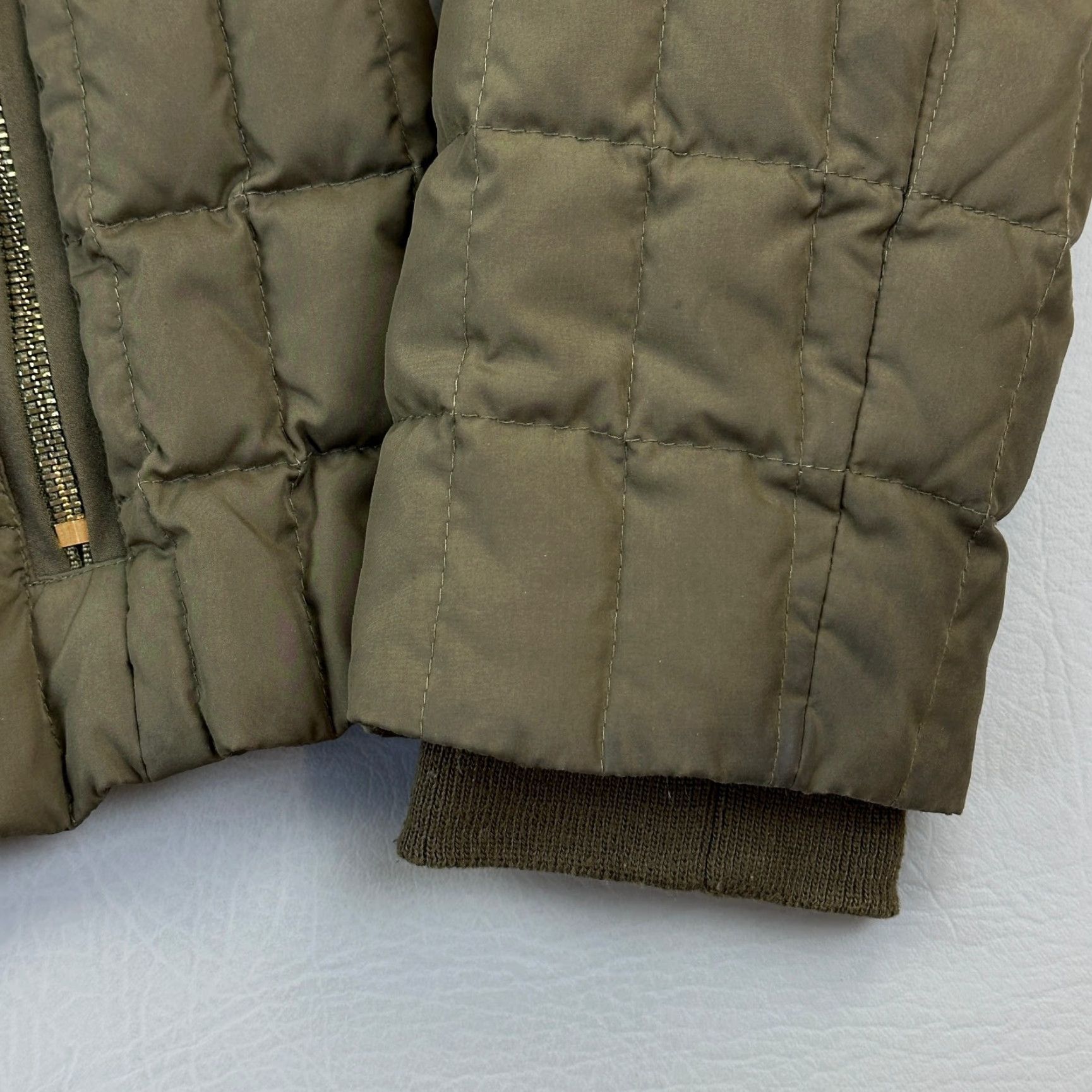 J.Crew J.CREW Jacket Women's Small Olive Green Goose Down Quilted Puffer Outdoor Casual (Vintage: No) Size S / US 4 / IT 40 - 3 Thumbnail