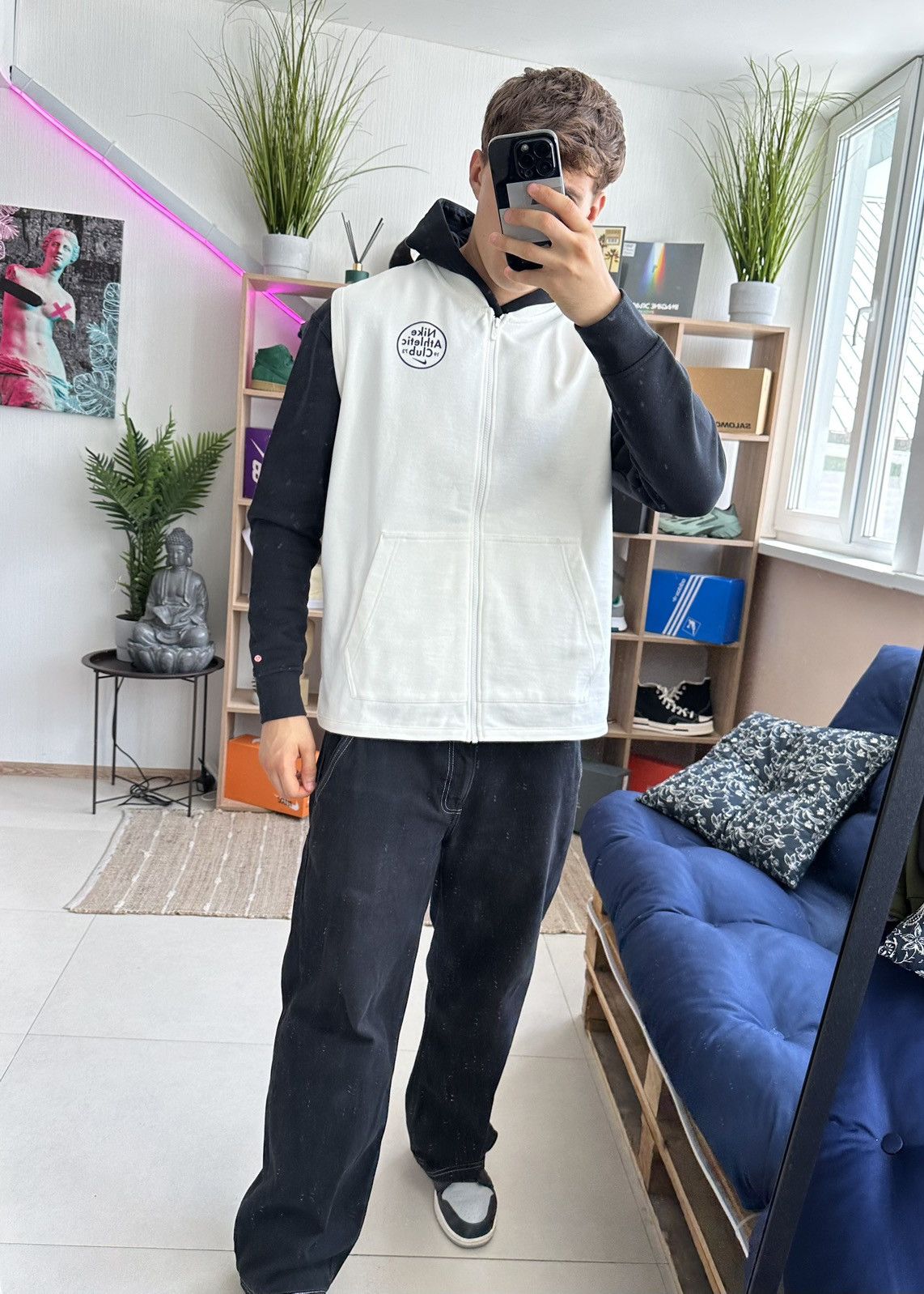 Jordan Brand × Nike Nike Sportswear Trend Fleece Athletic Club Gilet Men white Size US XL / EU 56 / 4 - 3 Thumbnail