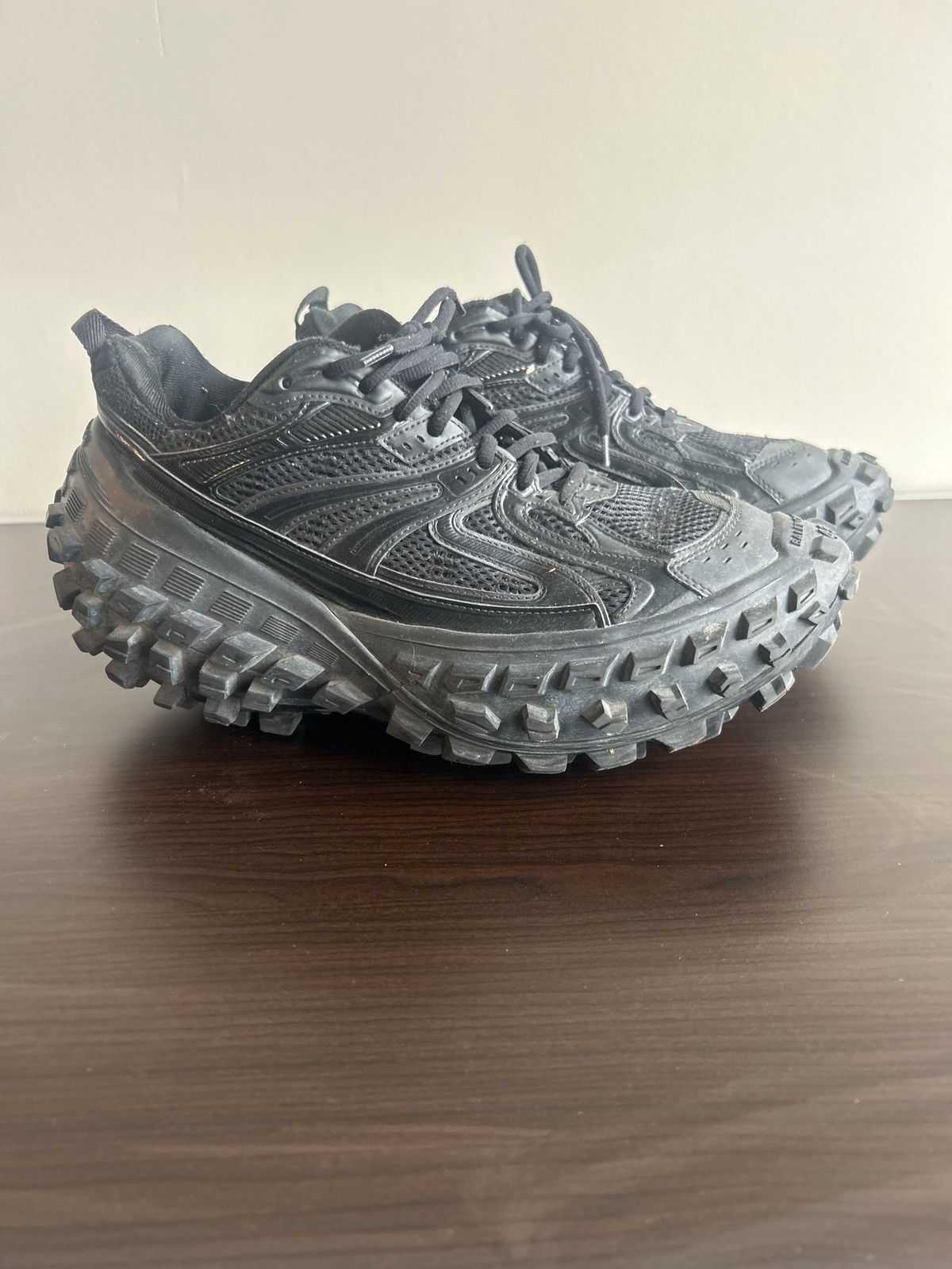 Balenciaga Balenciaga Defenders size 43 Size US 10 / EU 43 - 2 Thumbnail