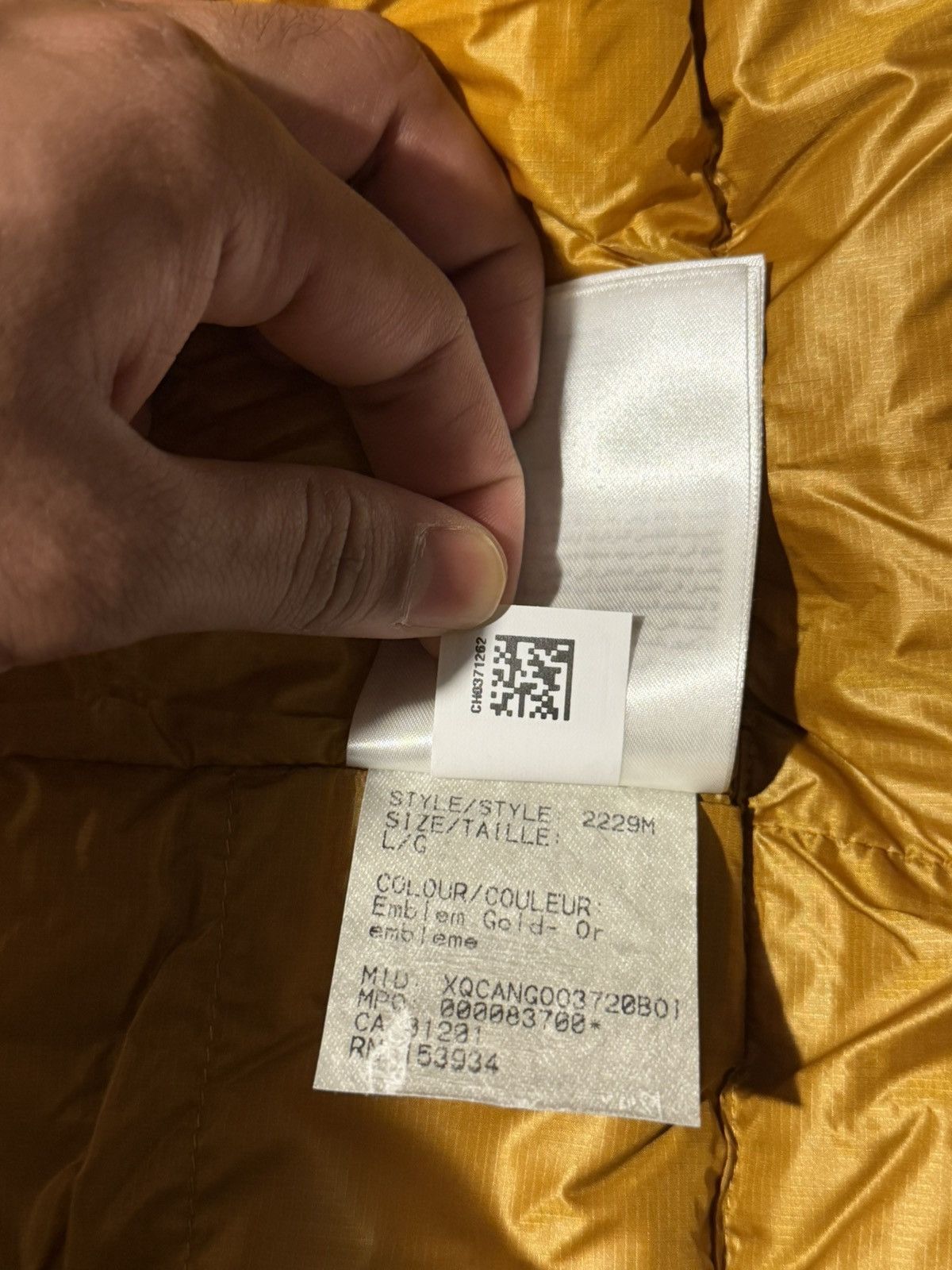 Canada Goose Brand New Canada Goose Crofton Gold Vest Size Large Size US L / EU 52-54 / 3 - 6 Thumbnail