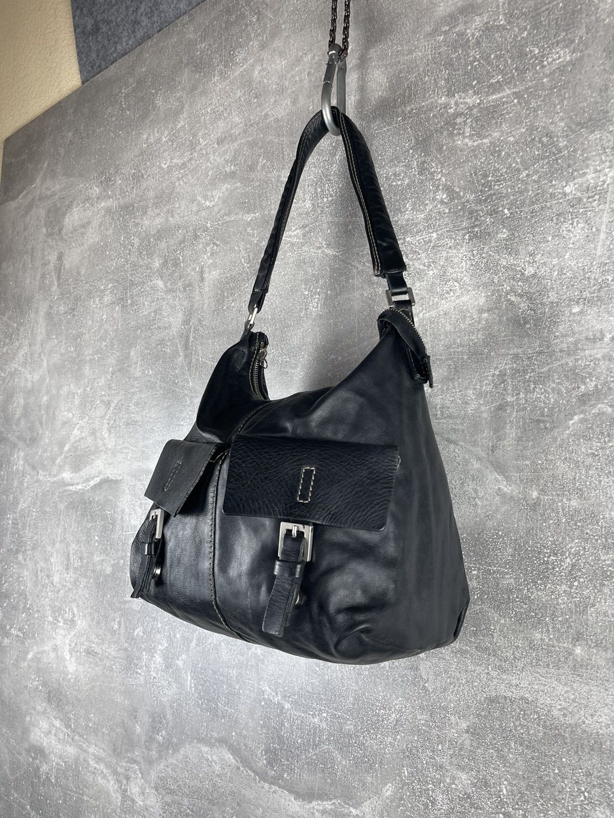 Vintage Avant Garde Vintage Coccinelle Leather Shoulder Bag Black Size ONE SIZE - 2 Thumbnail