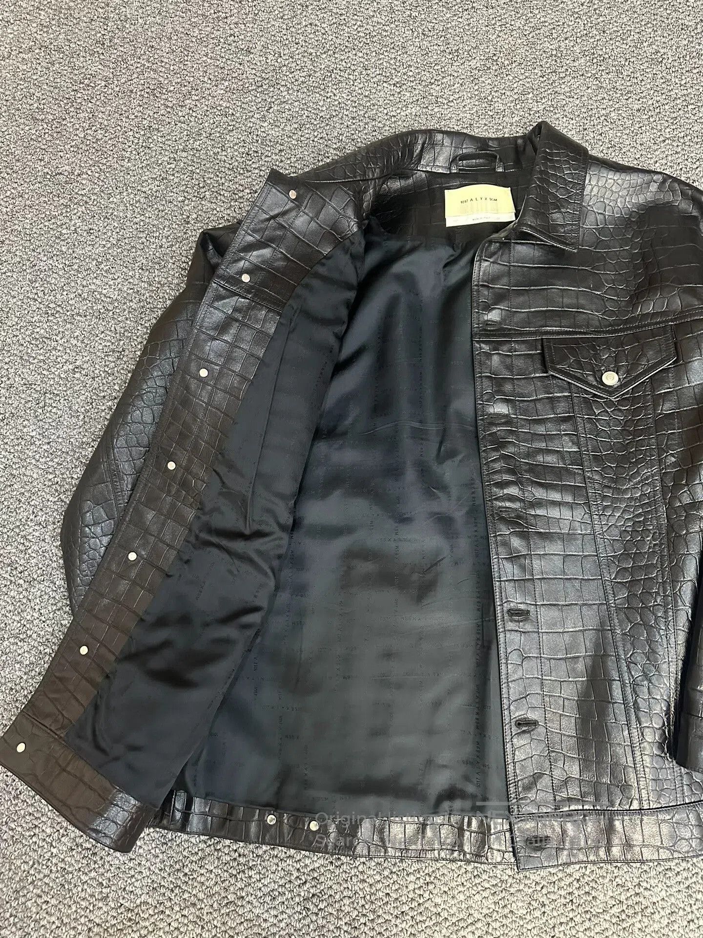 1017 ALYX 9SM black leather shirt jacket with unique texture. Size US M / EU 48-50 / 2 - 4 Thumbnail