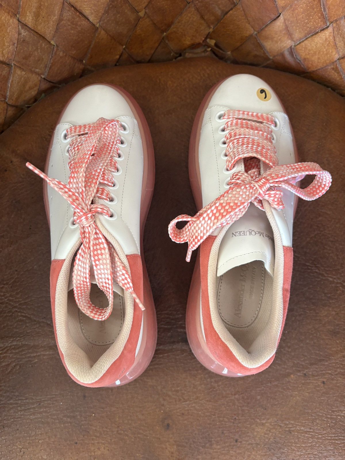 Alexander McQueen Alexander McQueen sneaker pink and white Size US 6 / IT 36 - 7 Thumbnail