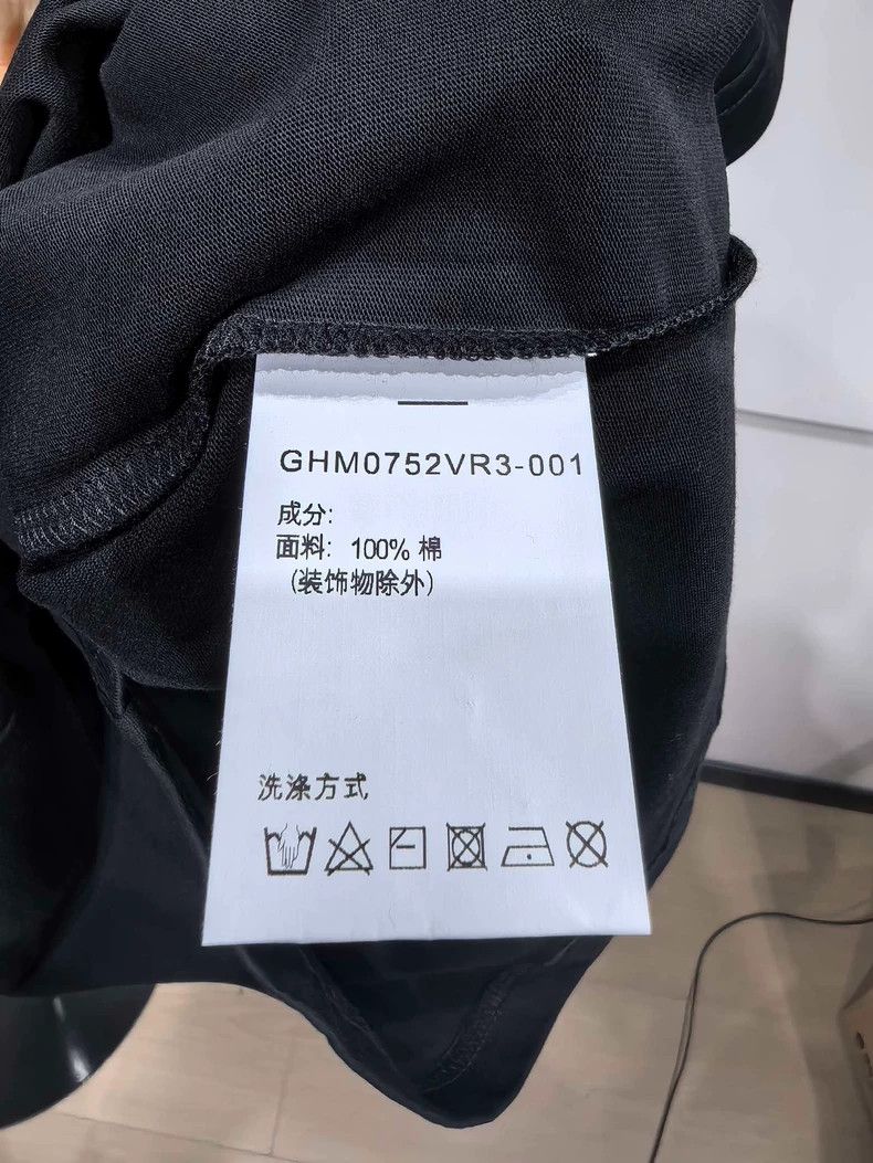 Givenchy Givenchy New arrival slant pocket round neck T-shirt short Size US S / EU 44-46 / 1 - 6 Thumbnail
