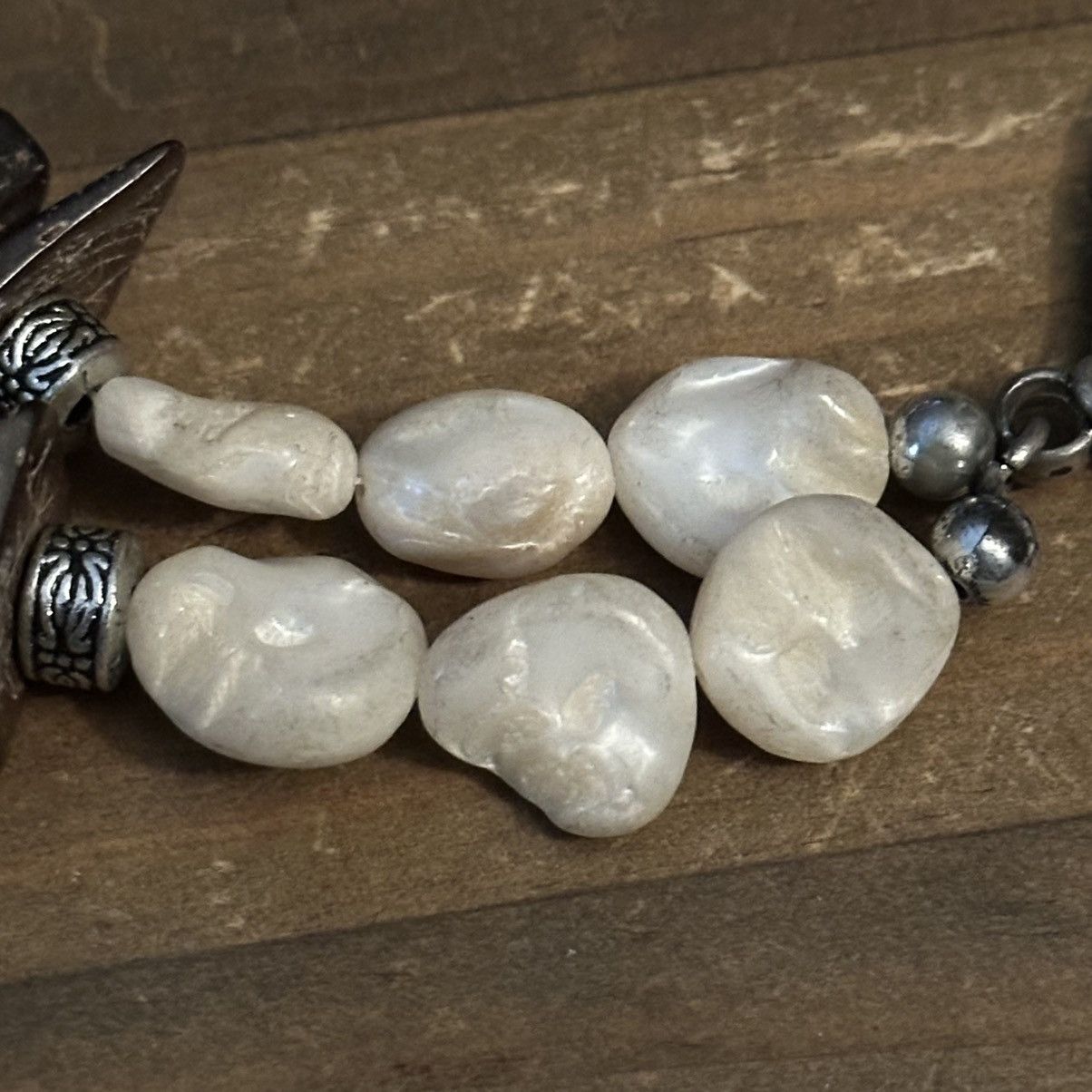 Vintage Vintage chunky wooden beads & flat pearls medallion necklace Size ONE SIZE - 4 Thumbnail