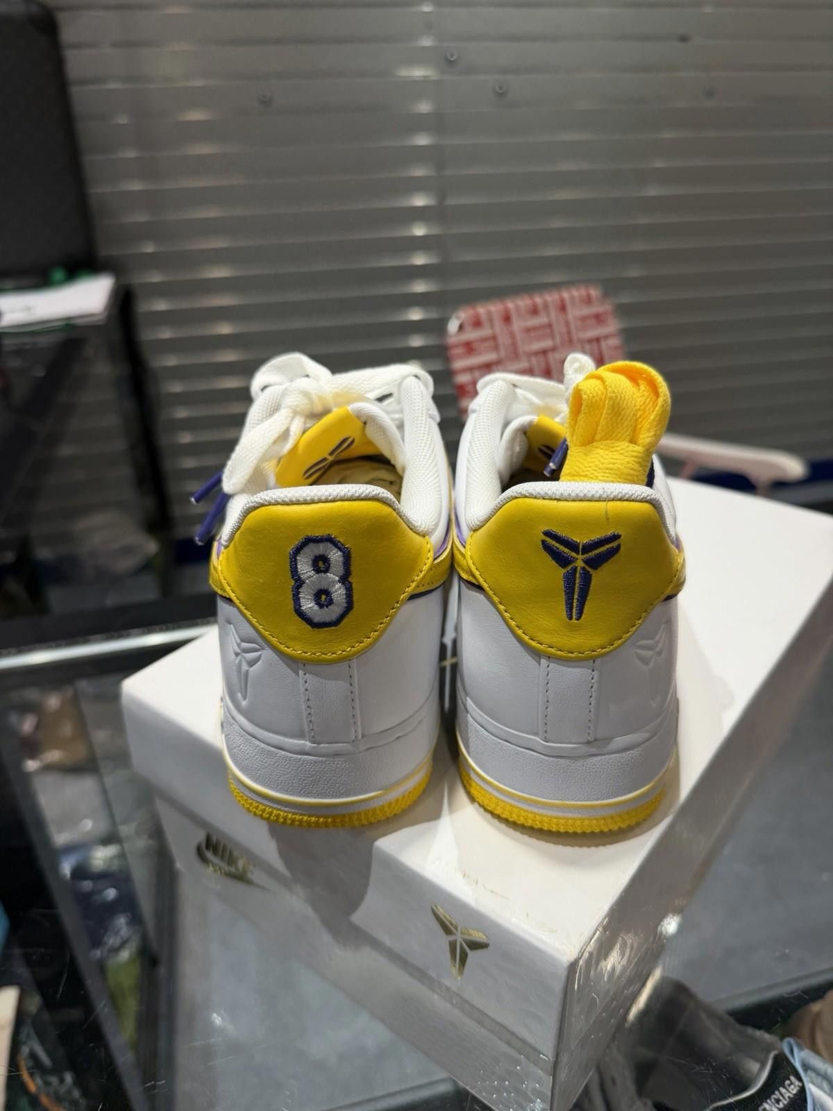 Nike Nike Air Force 1 Low Retro QS Lakers Kobe Bryant Size 8 Men Size US 8 / EU 41 - 8 Thumbnail