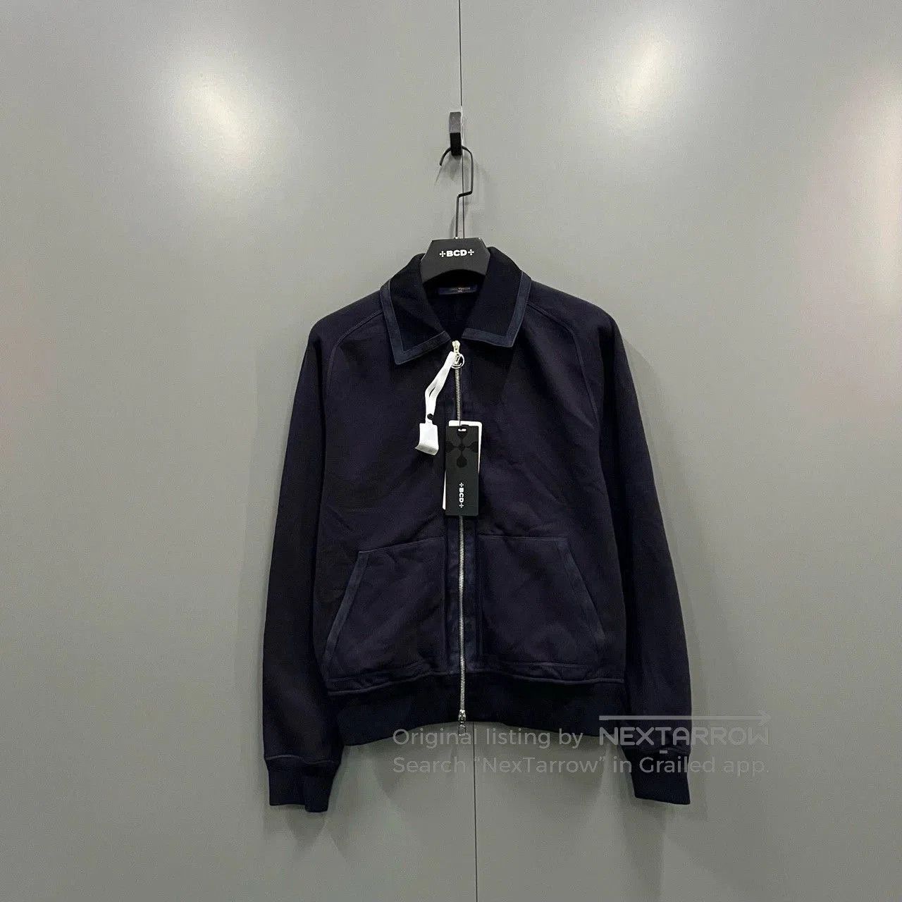 Louis Vuitton louis vuitton navy zip-up jacket size s. Size US S / EU 44-46 / 1 - 1 Thumbnail