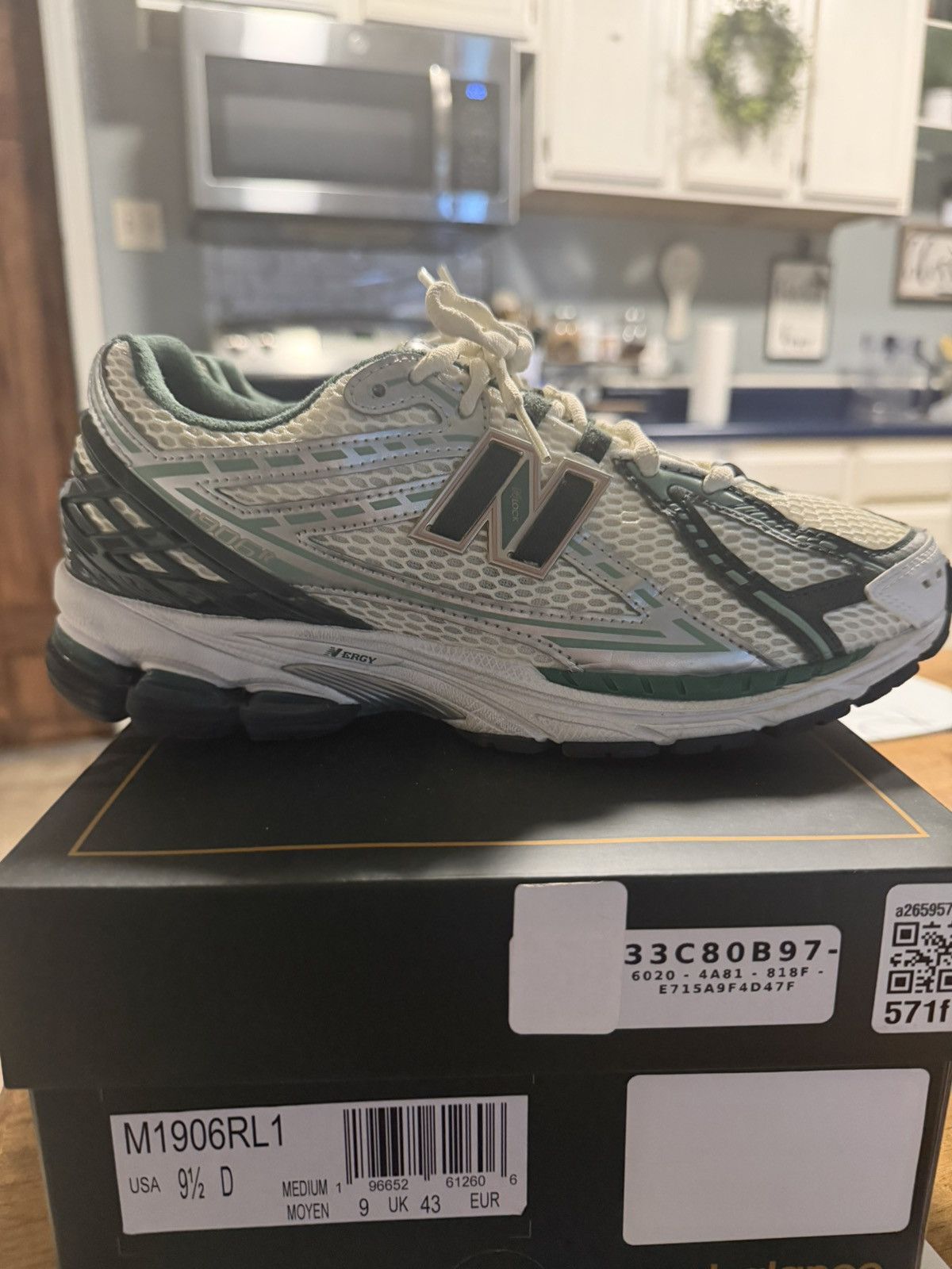Aime Leon Dore × New Balance Aimé Leon Dore x New Balance 1906R ‘Green’ Size US 9.5 / EU 42-43 - 5 Thumbnail