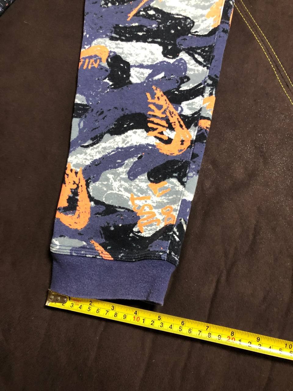 Nike Boys Nike Logo Multicolor Jogger Sweatpants Standard Fit Size US 29 - 5 Thumbnail