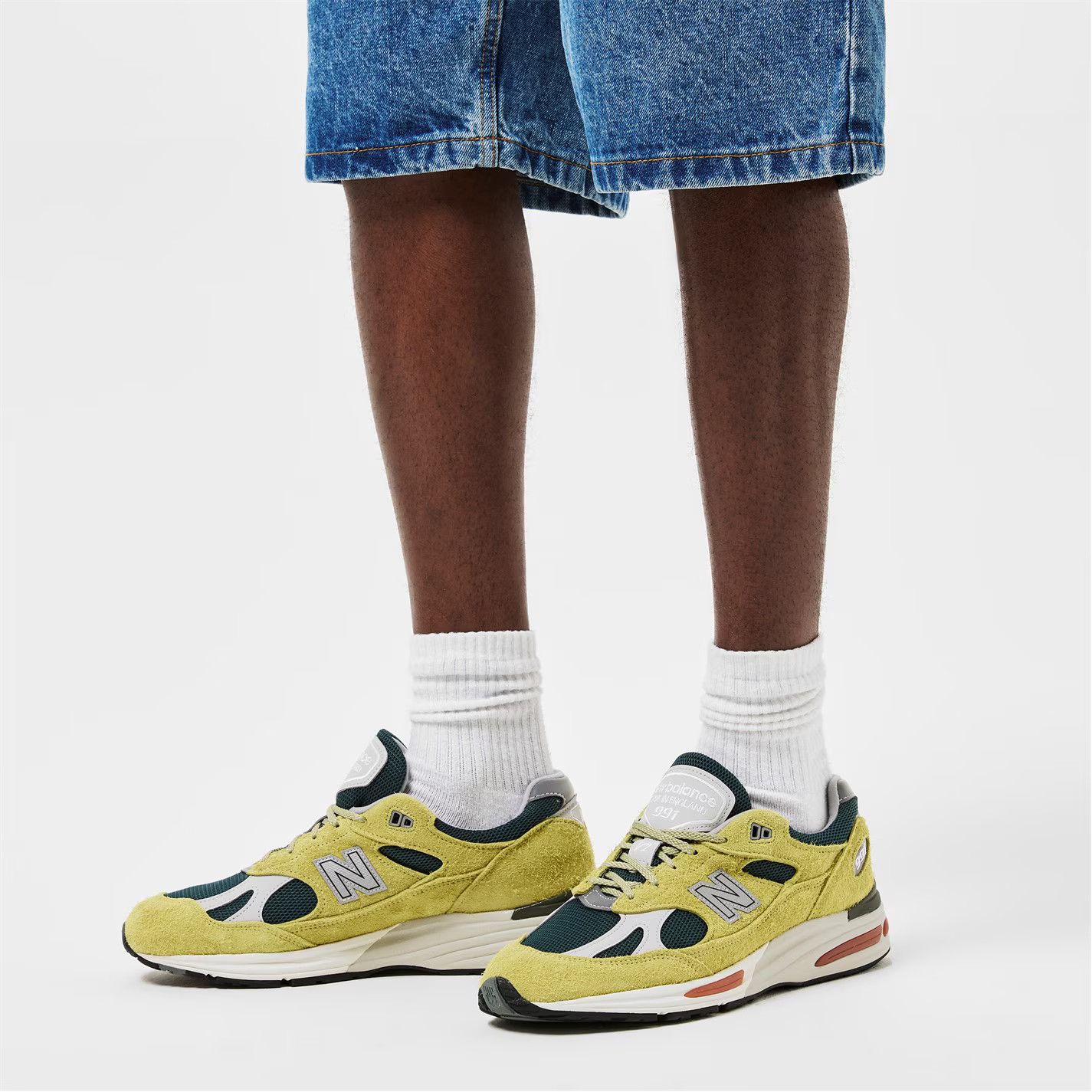 New Balance o1g2r1mq0426 991v2 Runners Sneakers in Multicolor Size US 11.5 / EU 44-45 - 2 Thumbnail