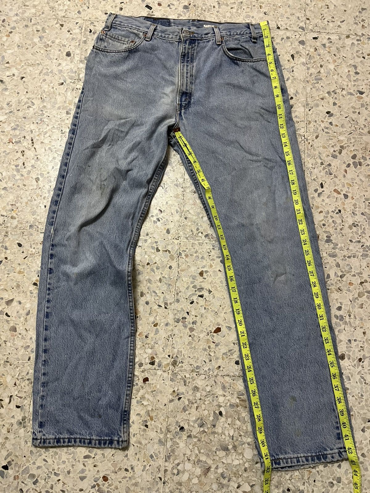 Levi's Vintage Clothing Vintage 90s light blue wash Levi’s 505 faded Size US 35 - 14 Thumbnail