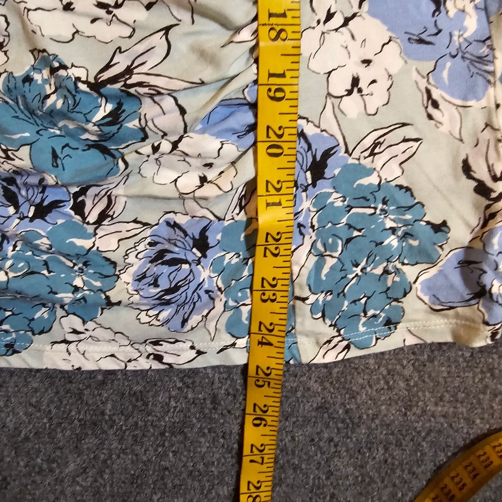 Talbots Talbots Blouse Women 0X Blue Floral V-Neck Faux Wrap 3/4 Sleeve Stretch Career Shirt Size XL / US 12-14 / IT 48-50 - 6 Thumbnail