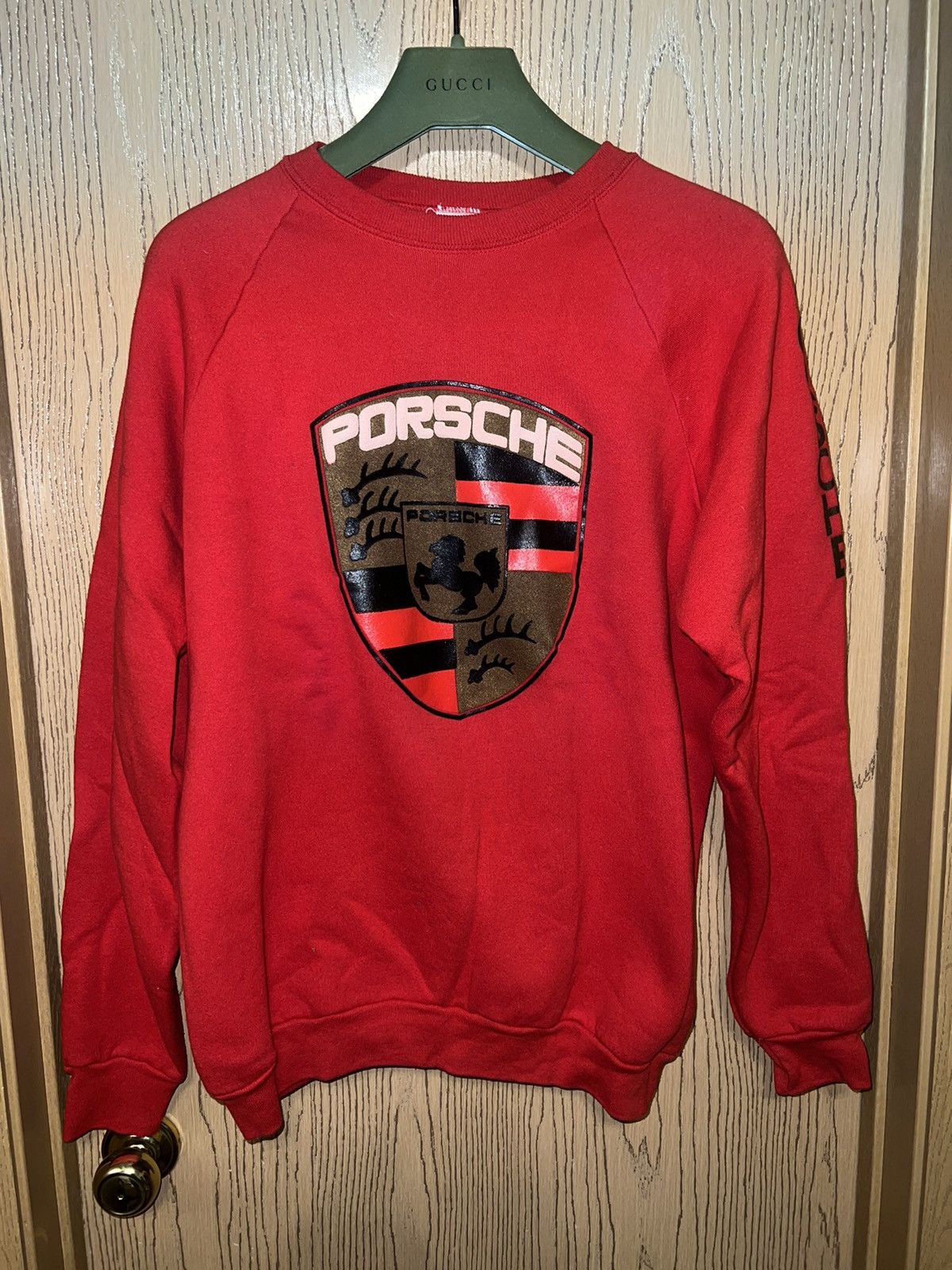 Fruit Of The Loom × Porsche Design × Vintage Vintage Porsche Red Crewneck Size XL Size US XL / EU 56 / 4 - 1 Thumbnail