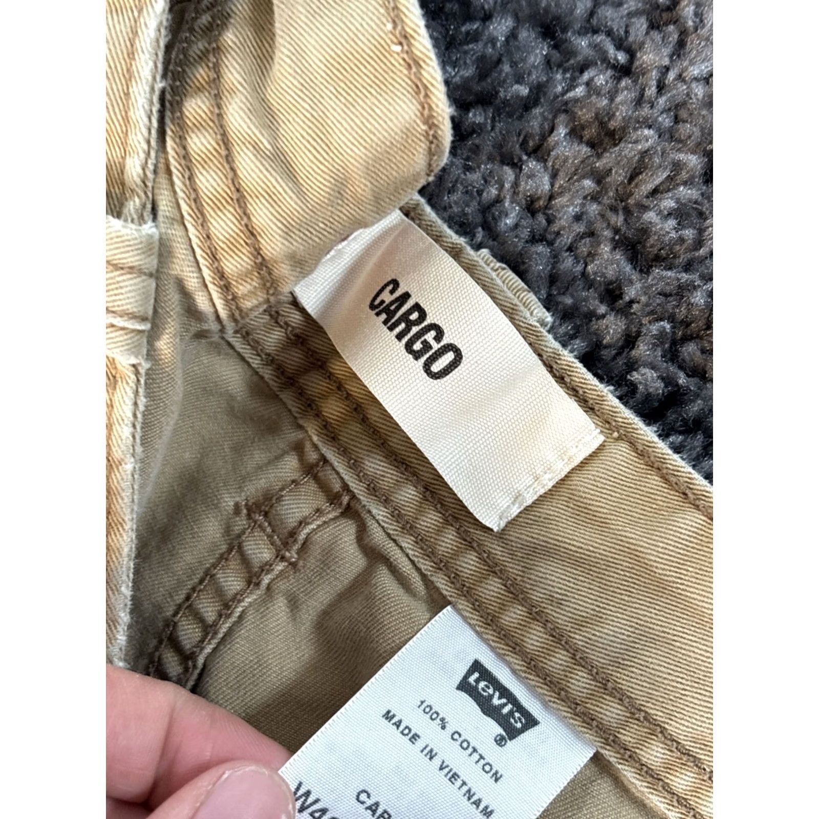 Levi's VINTAGE Levi's Cargo Pants Mens 40x28 Beige Distressed Wide Baggy Work Y2K Size US 40 / EU 56 - 6 Thumbnail