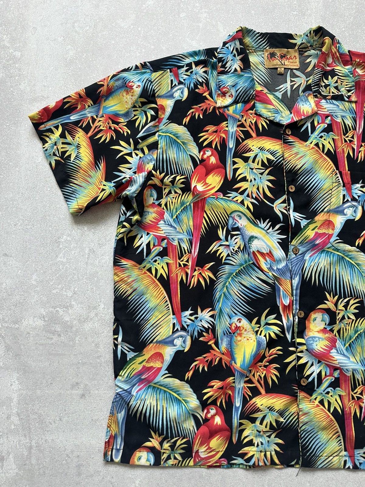 Designer in gear hawaiian shirt mens XL Parrots Size US XL / EU 56 / 4 - 2 Thumbnail