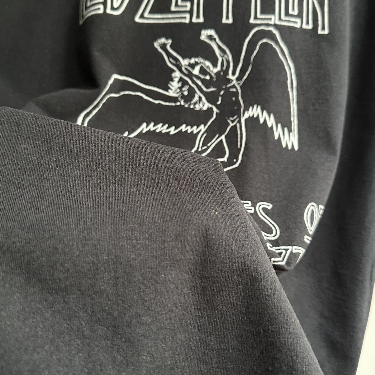 Band Tees Vintage 2000 Led Zeppelin USA 1977 Tour Band Tee Size US M / EU 48-50 / 2 - 7 Thumbnail