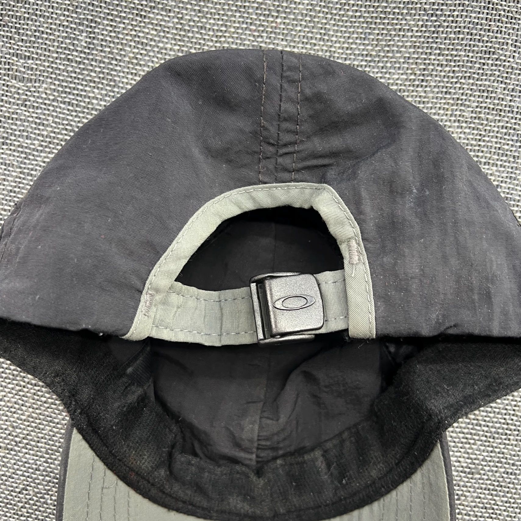 Oakley VINTAGE Oakley Baseball Cap Gray One Size Adjustable Mens Cap Size ONE SIZE - 8 Thumbnail