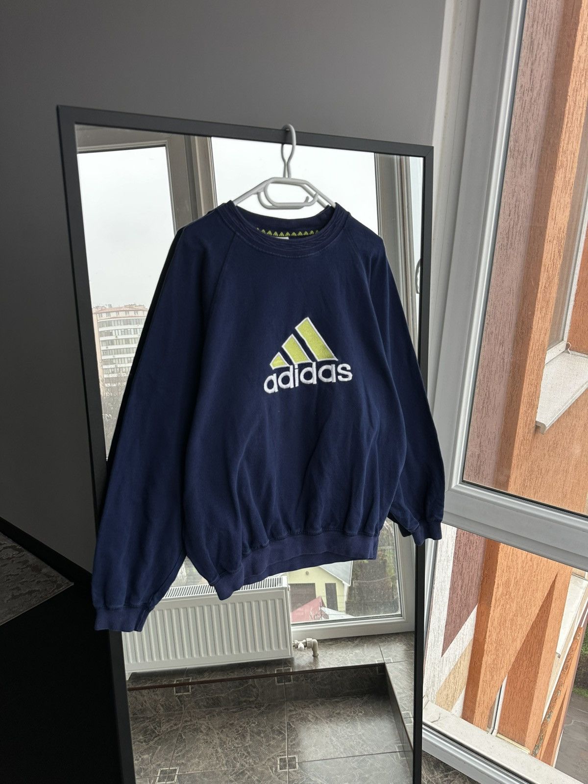 Adidas Vintage Adidas 90s Navy Men’s Sweatshirt Sz M Size US M / EU 48-50 / 2 - 1 Thumbnail