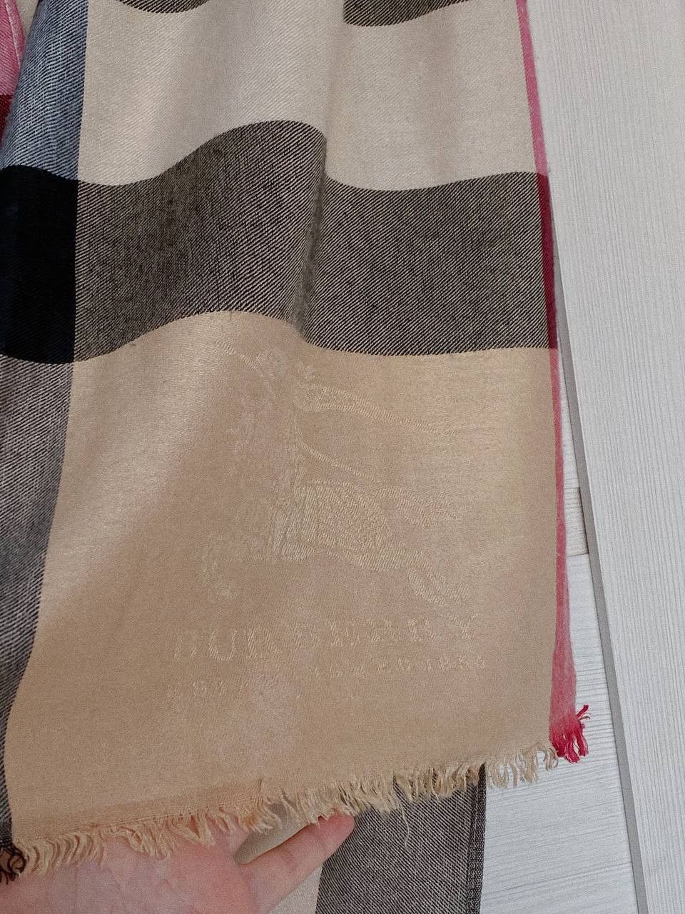 Burberry Burberry Cashmere Scarf Shawl Nova Check Beige Size ONE SIZE - 3 Thumbnail