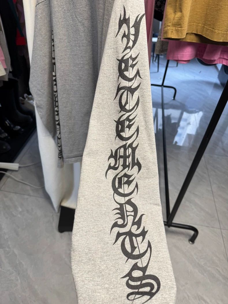 Vetements Vetements Long Sleeve OG Trendy Top - Size S - Gold Size Size US M / EU 48-50 / 2 - 3 Thumbnail