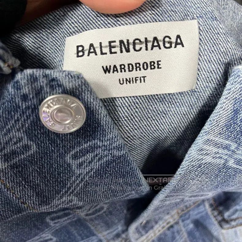 Balenciaga Balenciaga Blue Logo Denim Jacket. Size US S / EU 44-46 / 1 - 3 Thumbnail