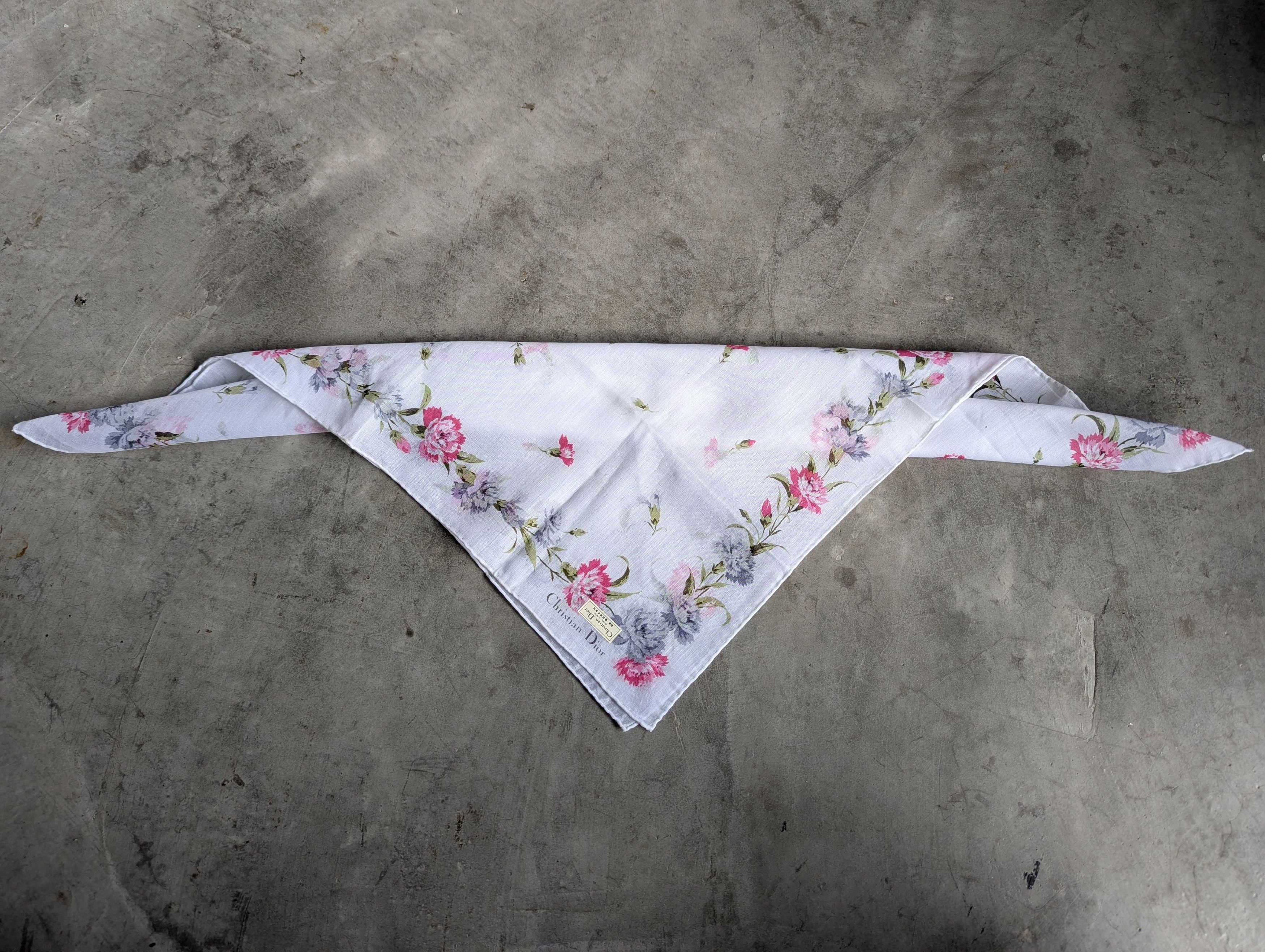 Christian Dior Monsieur 🔥FREE SHIPPING🔥Vintage Christian Dior Floral Handkerchief Size ONE SIZE - 3 Thumbnail
