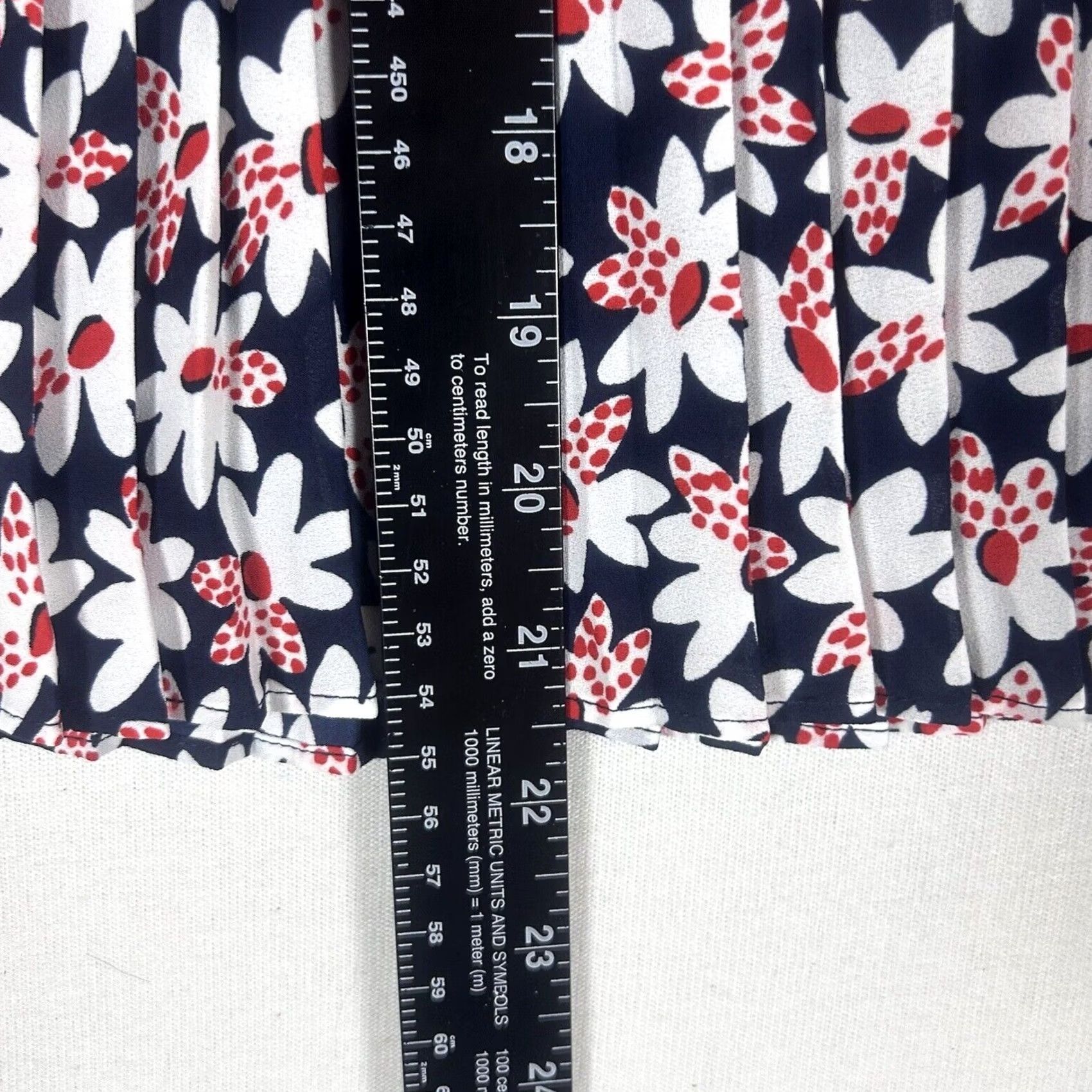 J.Crew J.Crew Skirt Mini Floral 10 White Red Womens Pleated Zip Casual Work Summer Retro? Size 32" / US 10 / IT 46 - 6 Thumbnail