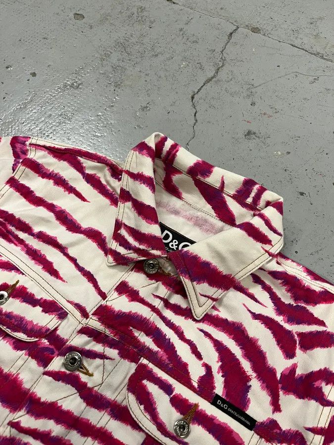 Dolce & Gabbana 2000s Dolce & Gabbana Tiger Stripes White & Fuschia Jacket Size US M / EU 48-50 / 2 - 6 Thumbnail