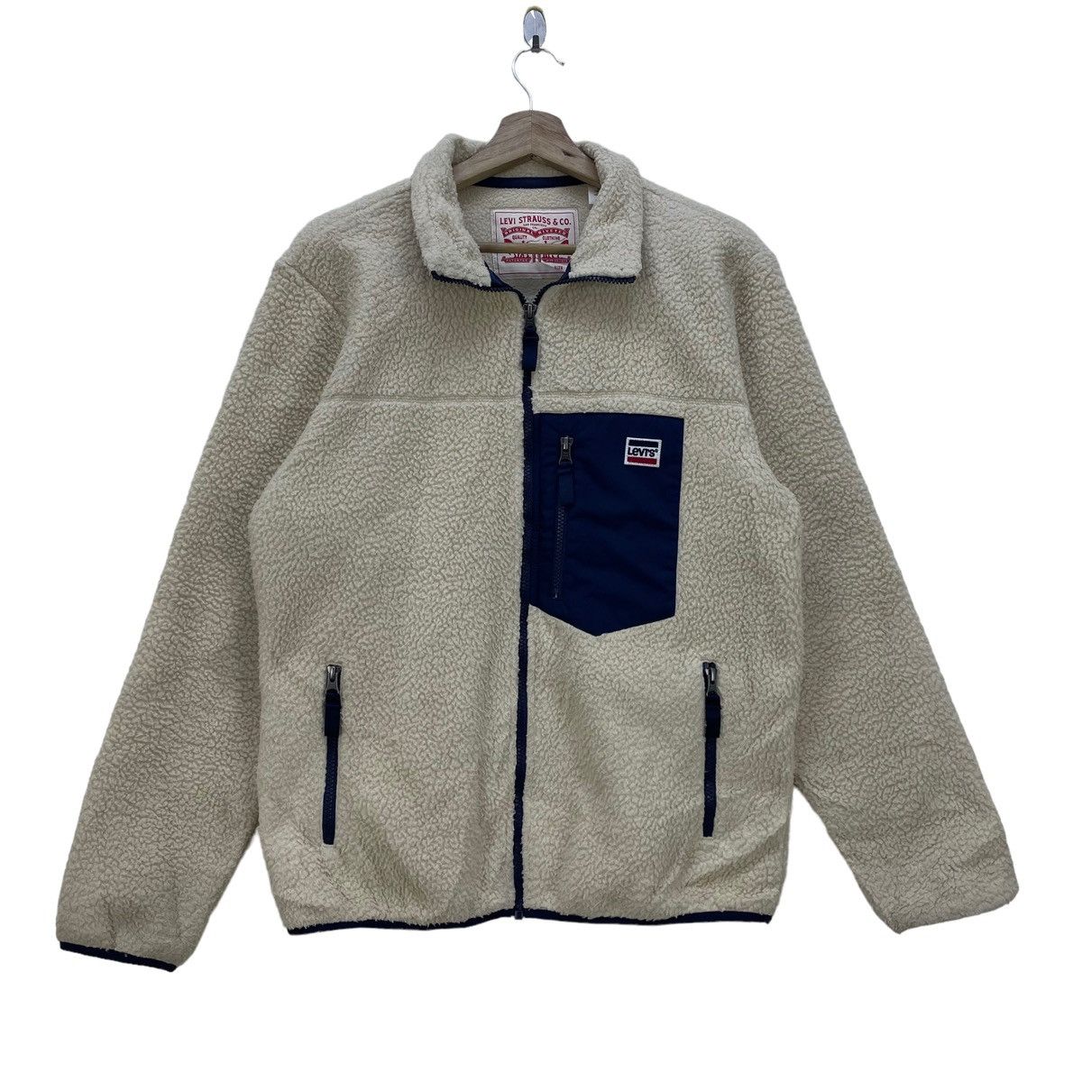 image of Vintage Levis Deep Pile Jacket in Cream, Men's (Size Small)