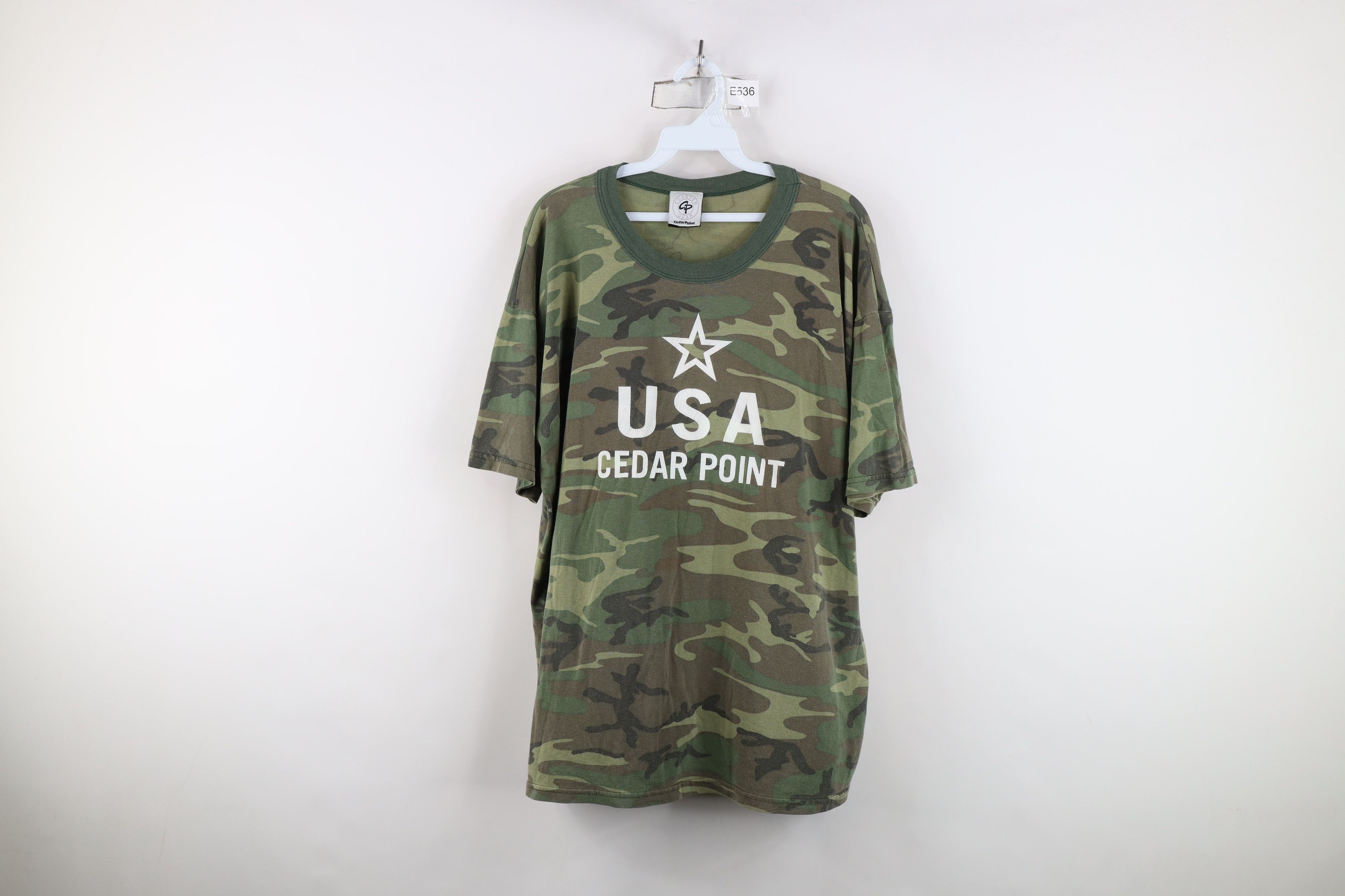 Vintage Vintage 90s Cedar Point Amusement Park Camouflage T-Shirt Size US XL / EU 56 / 4 - 1 Thumbnail