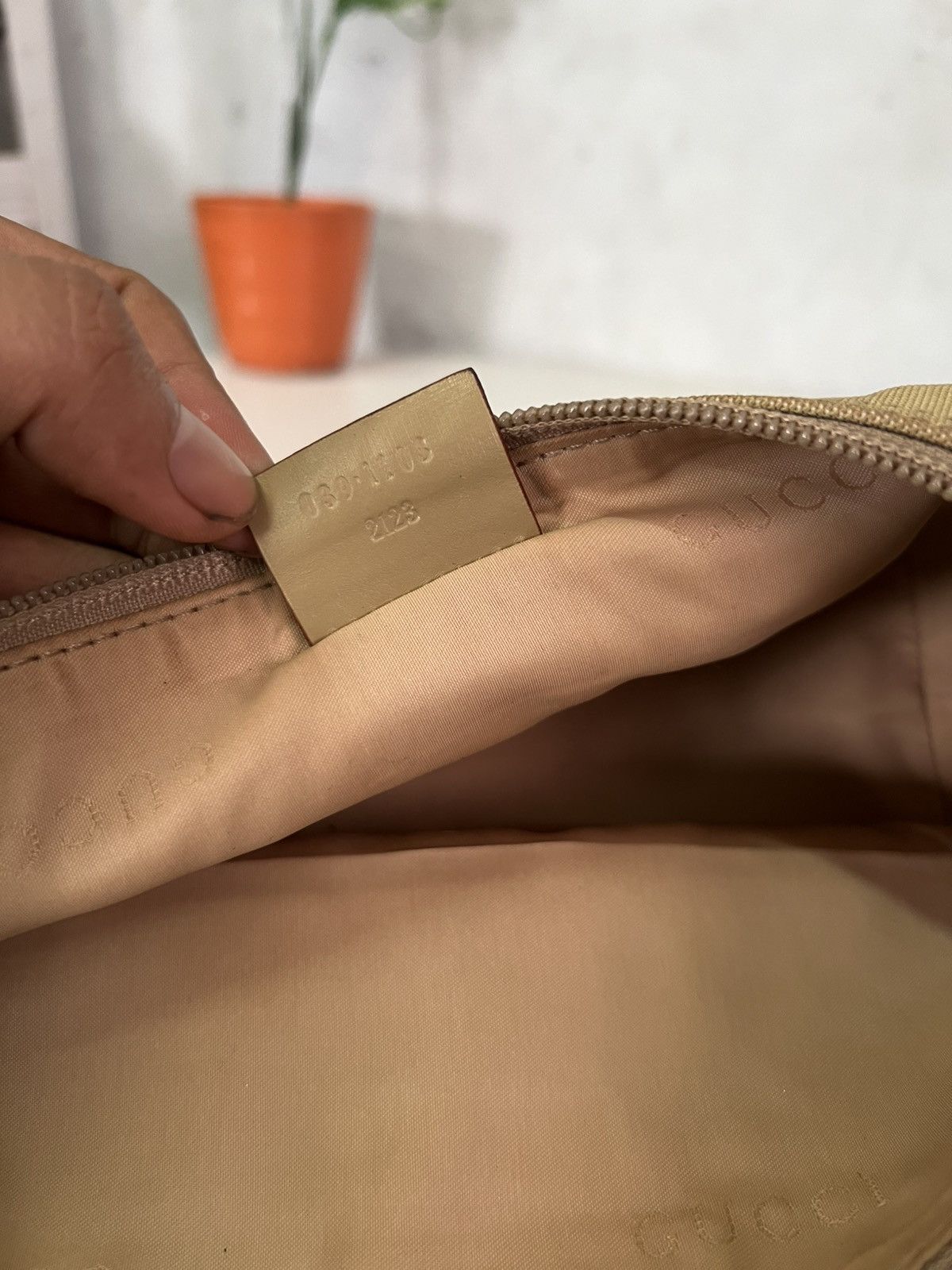 Gucci × Vintage Gucci distress Vintage Ponchete Size ONE SIZE - 10 Thumbnail
