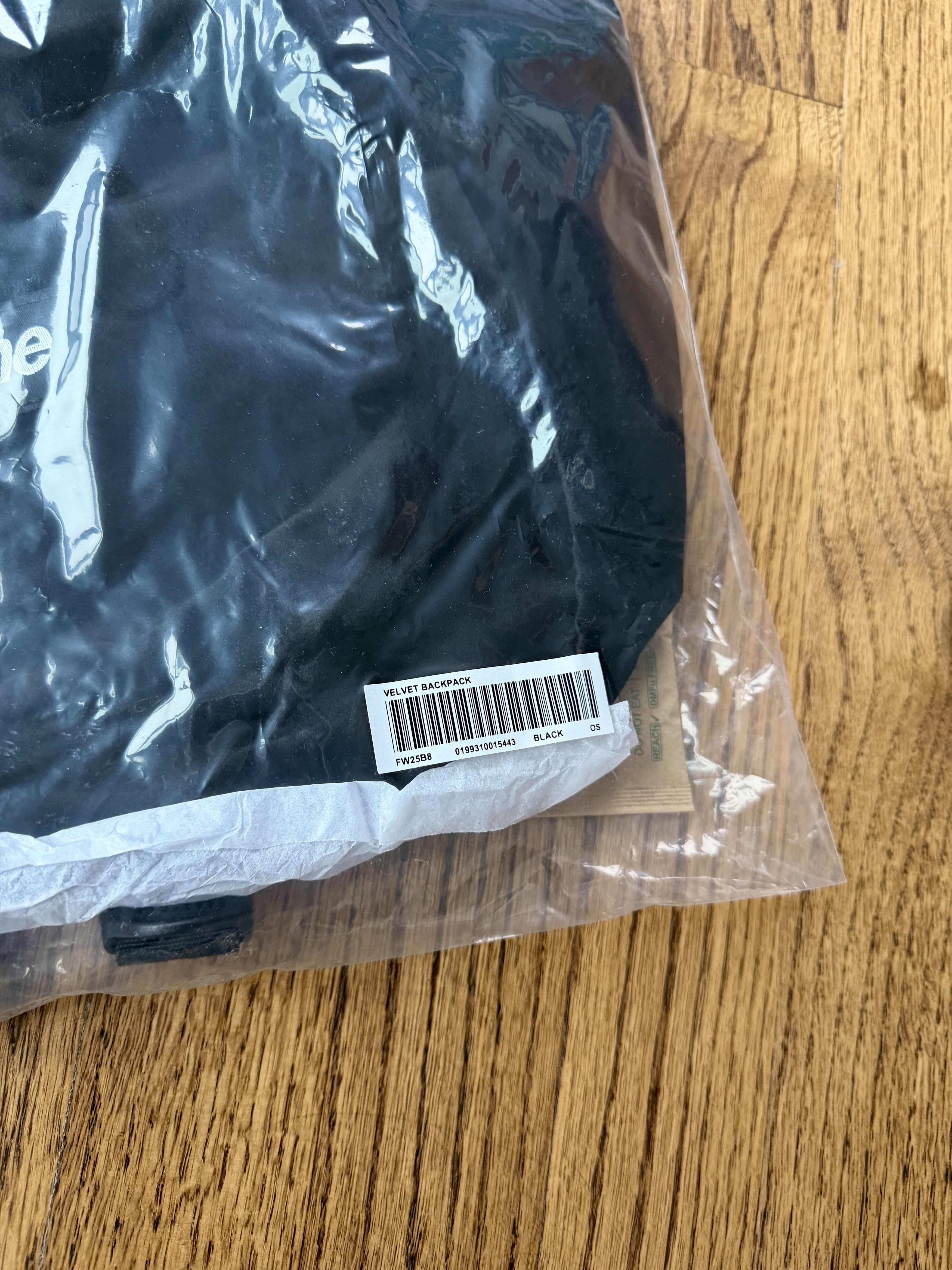 Supreme Supreme Velvet Backpack in Black Size ONE SIZE - 3 Thumbnail