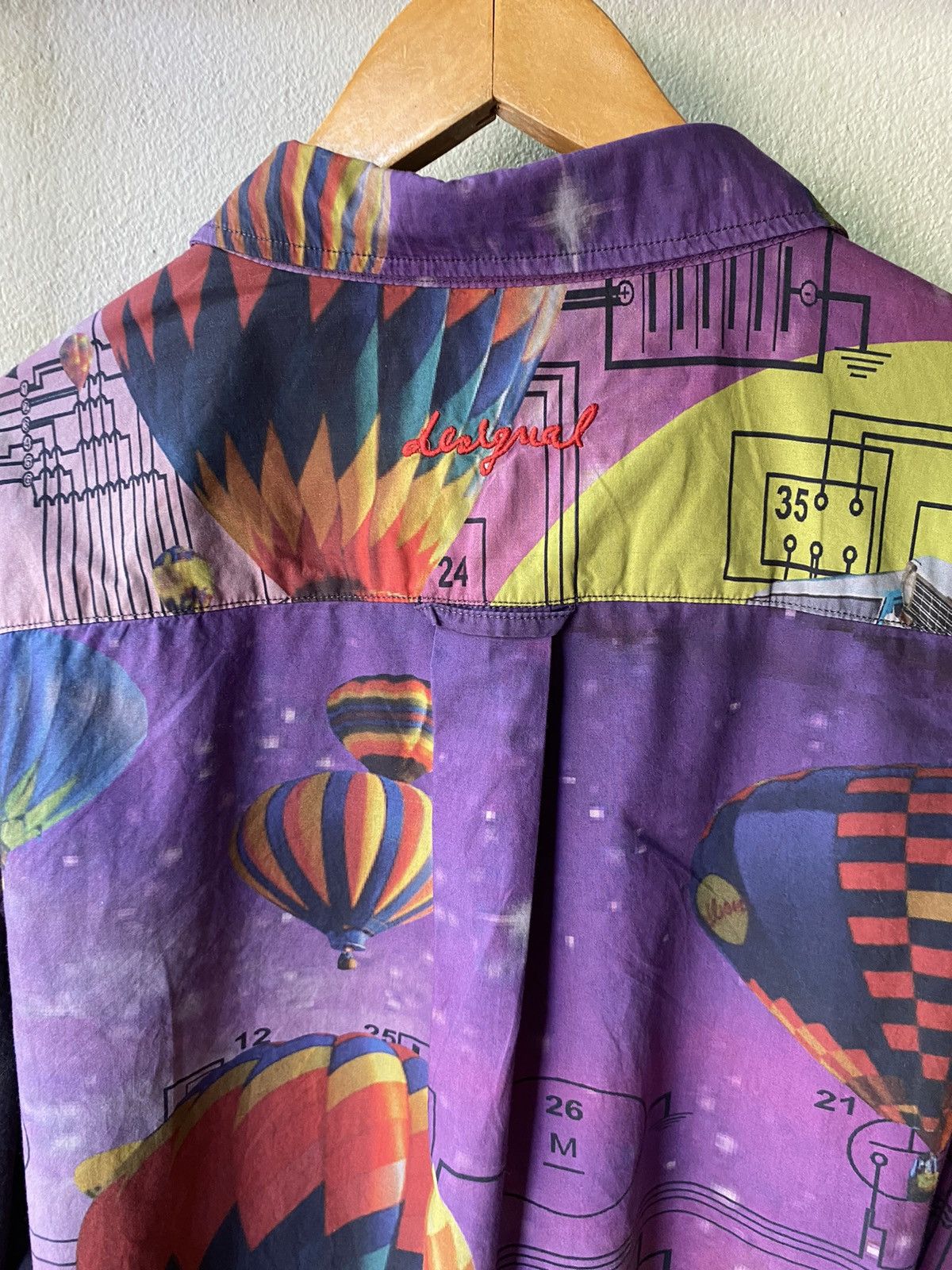 Desigual Desigual man GLOBO printed shirt Size US XXL / EU 58 / 5 - 7 Thumbnail
