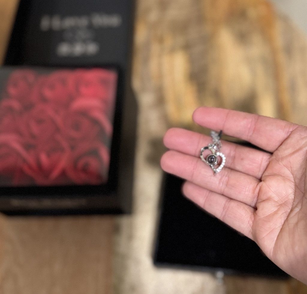 The Unbranded Brand Gift Box Roses with Heart Necklace Best Wishes Jewelry Box Size ONE SIZE - 6 Thumbnail