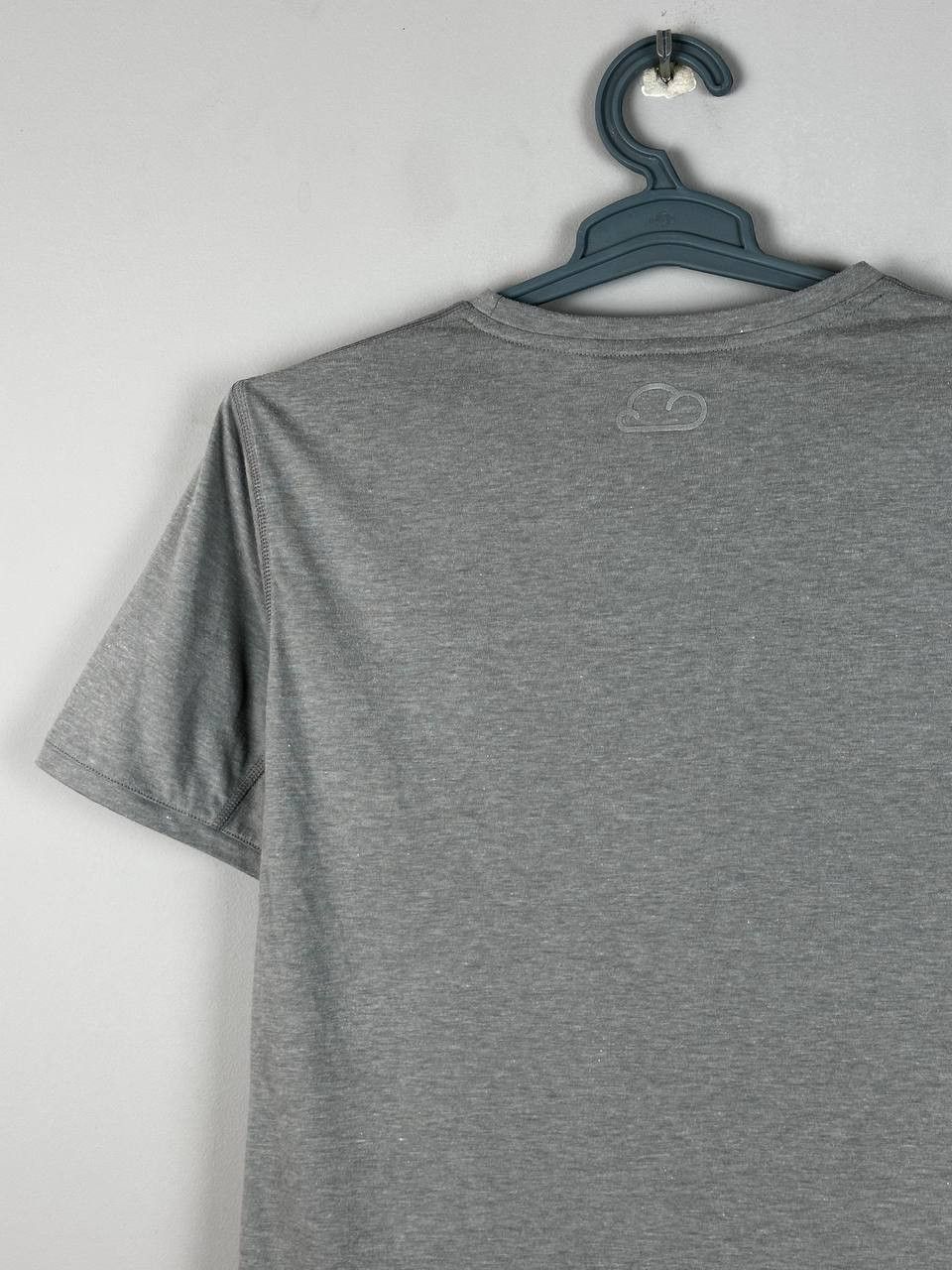 On On Running Performance Grey Sport T Shirt Size L Size US L / EU 52-54 / 3 - 10 Thumbnail