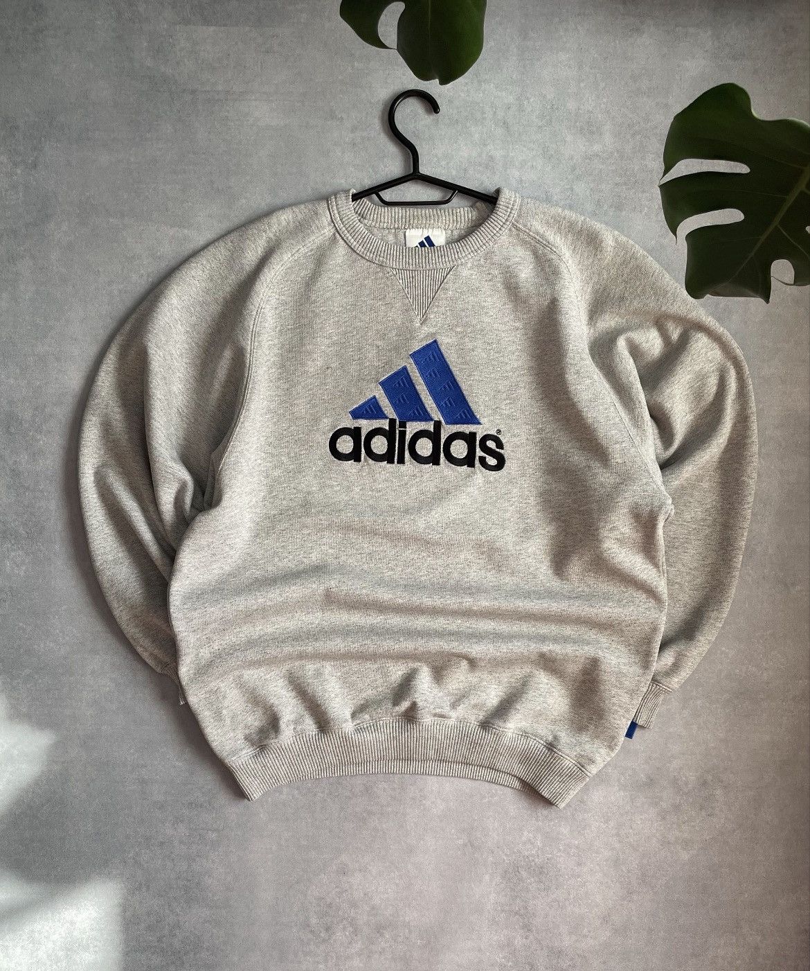 Adidas Adidas Streetwear Vintage Big Logo Sweatshirt Size US S / EU 44-46 / 1 - 1 Thumbnail