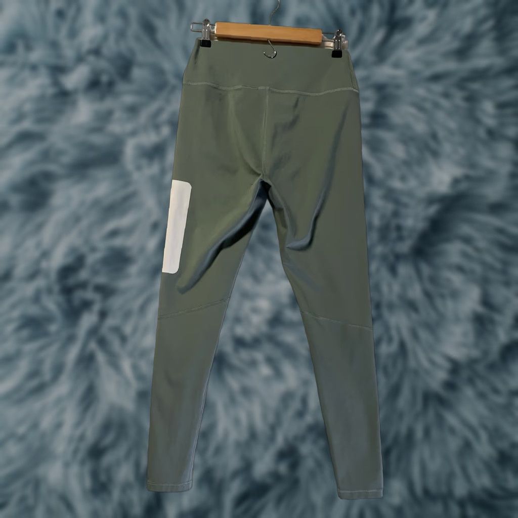The North Face The North Face Leggings Women M Green Beige Pocket See Measurements Activewear Size 32" / US 10 / IT 46 - 1 Thumbnail