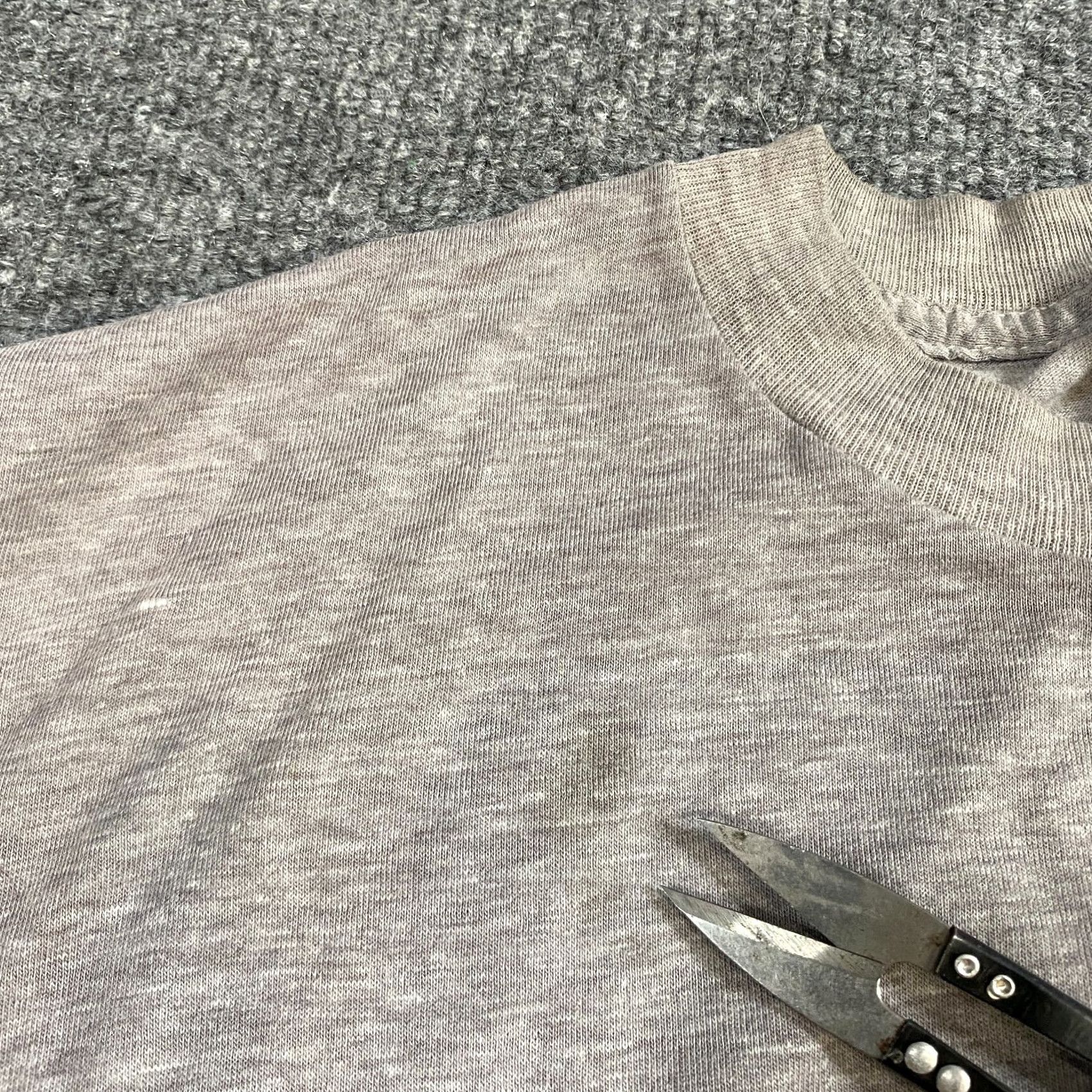 Vintage VINTAGE American Vintage Lake Erie Ohio Avalon T-shirt Unisex Adults Short Sleeve Crew Neck Gray M 80s USA Made Cotton Blend Shirt Mens Size US M / EU 48-50 / 2 - 3 Thumbnail