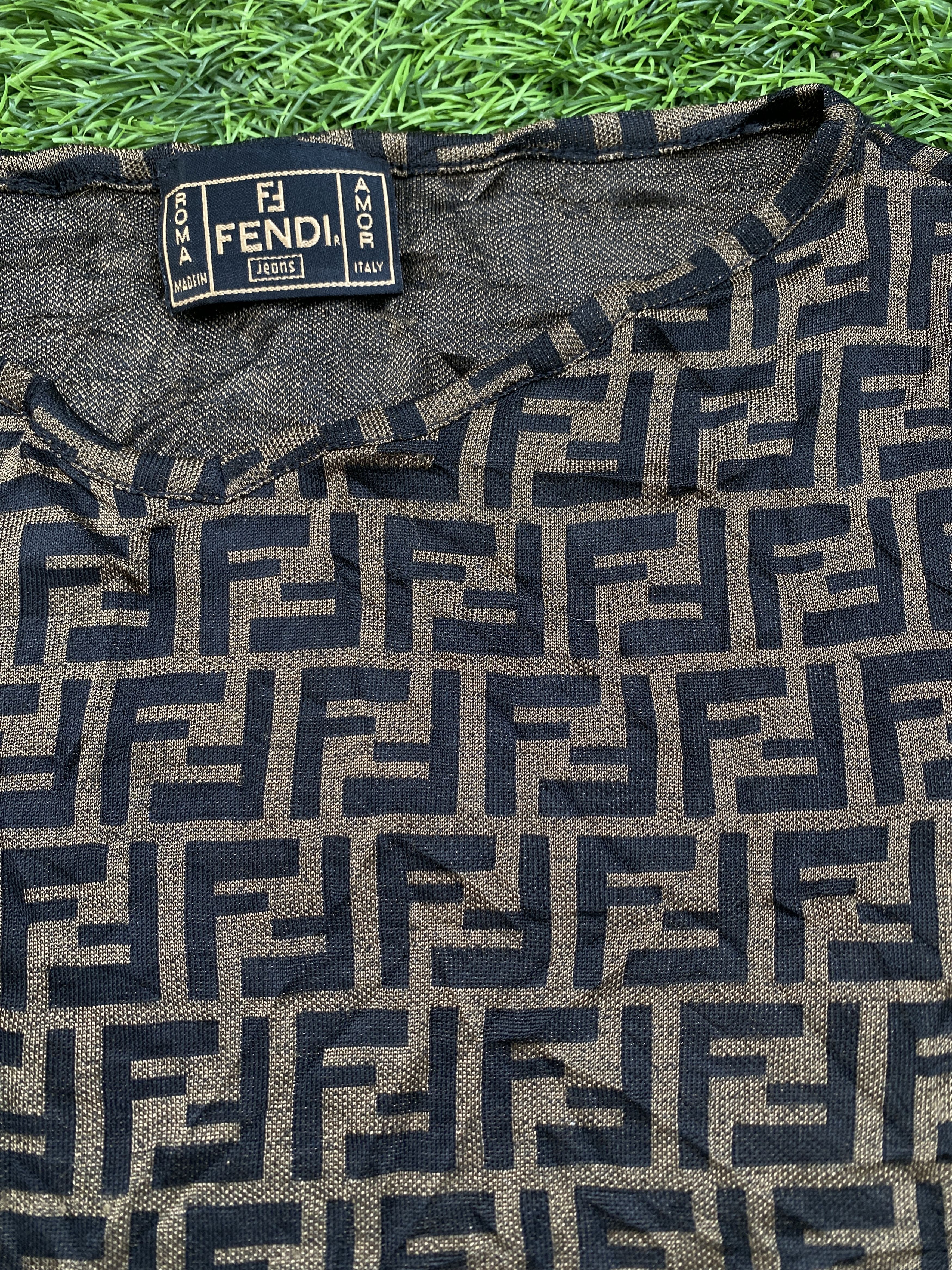 Fendi × Vintage Fendi Zucca Vneck Monogram Tshirt Size XS / US 0-2 / IT 36-38 - 2 Thumbnail