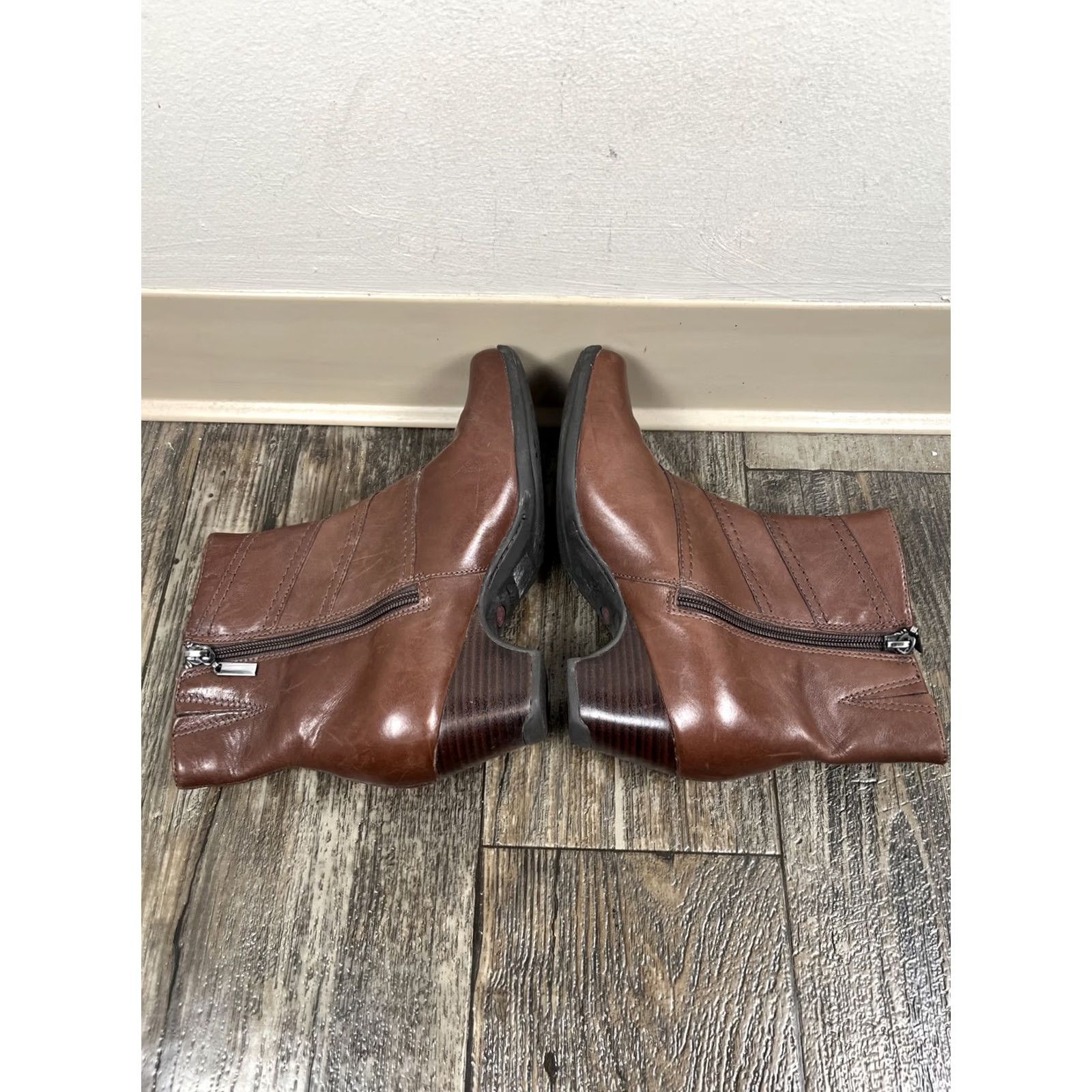 Clarks Clark’s Flora Brown Leather Zip Ankle Boots Women’s Size 7 Boots Size US 7 / IT 37 - 6 Thumbnail