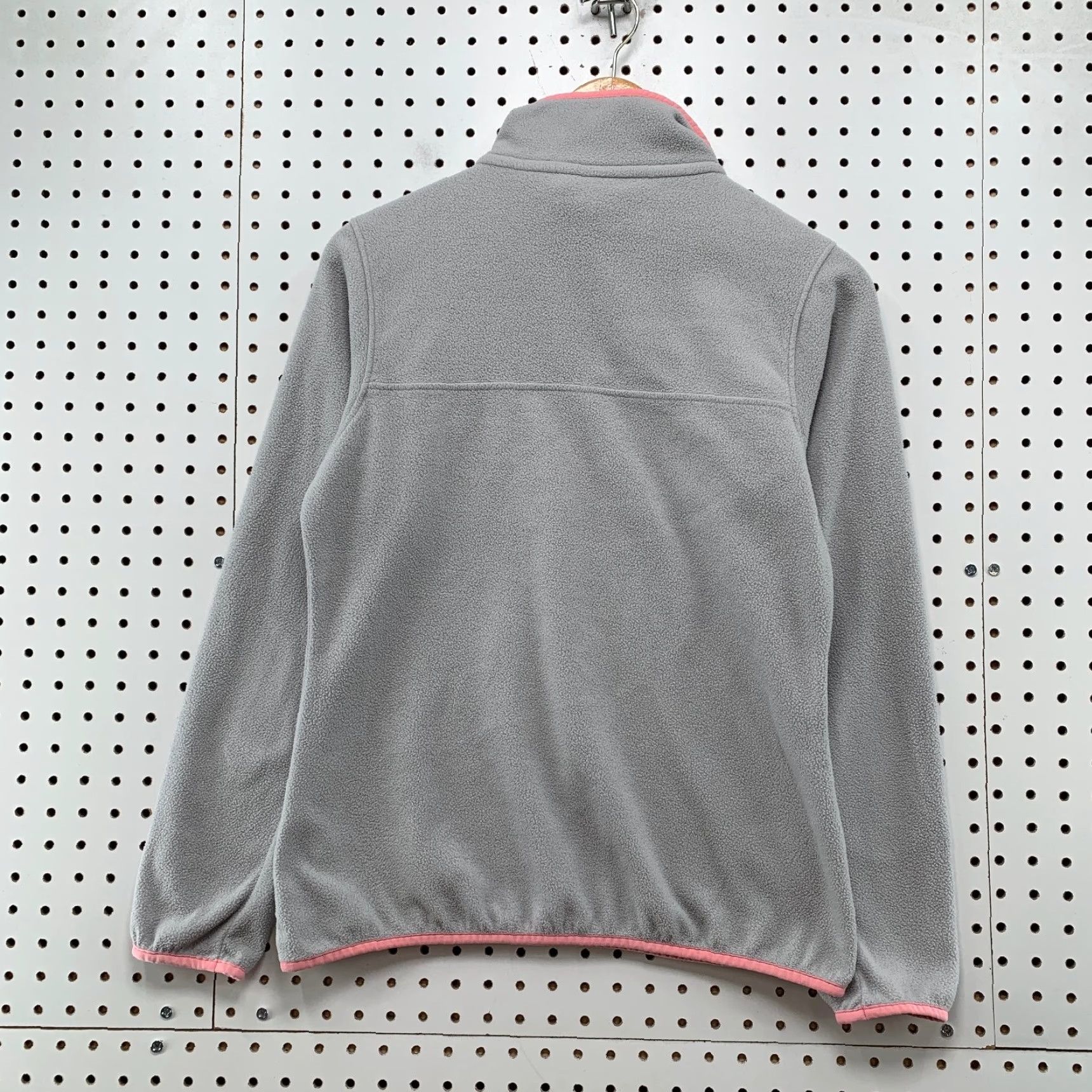 Patagonia Patagonia Women's Fleece Pullover Snap T Micro D Synchilla Jacket Gray Pink Small Slim Fit Version? Size S / US 4 / IT 40 - 2 Thumbnail