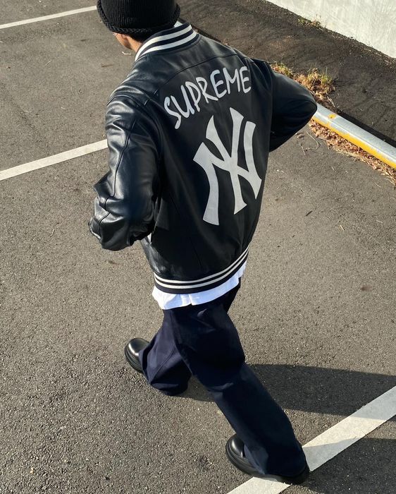 Supreme yankees best sale leather jacket