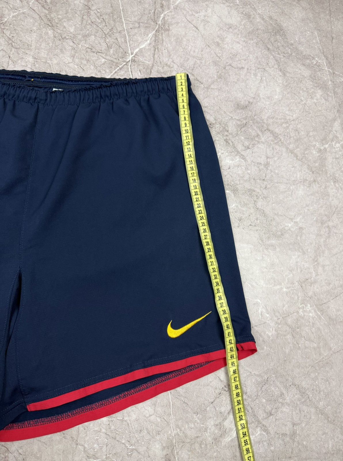 Nike Vintage Nike Arsenal Shorts 90s Football Streetwear Swoosh Size US 36 / EU 52 - 8 Thumbnail