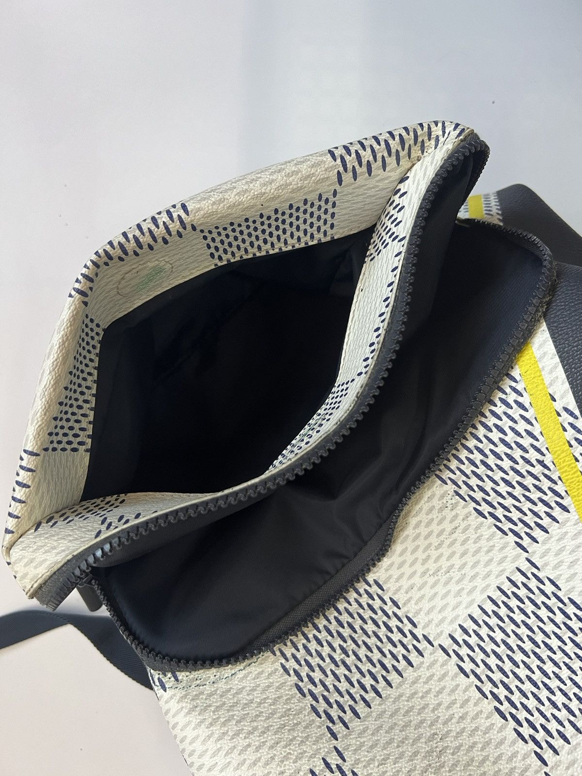 Louis Vuitton Louis Vuitton Dami Latitude Apollo Backpack N44017 Size ONE SIZE - 16 Thumbnail