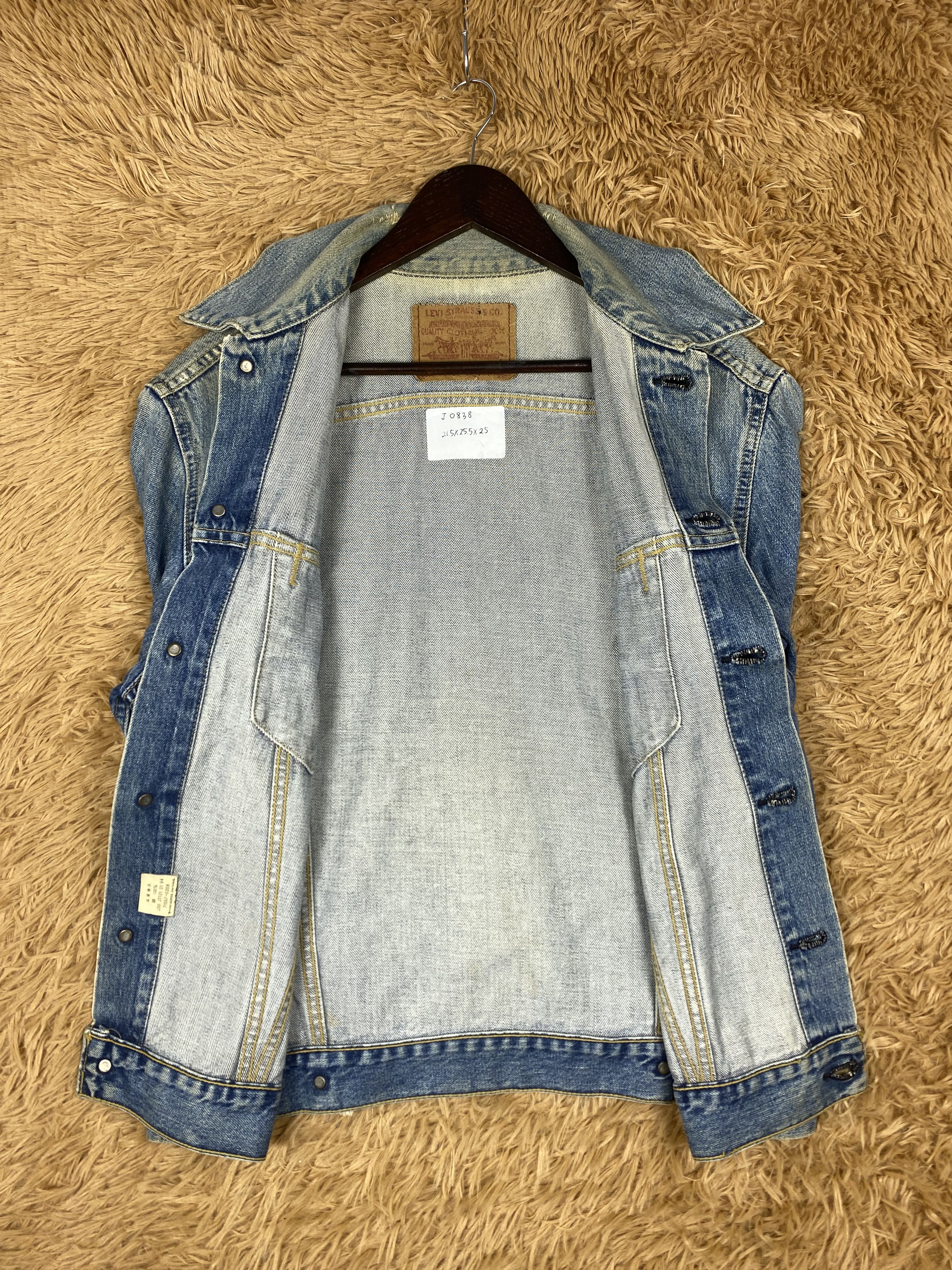 Levi's Vintage Levi's Faded Blue Denim Jacket DJ0838 Size US XS / EU 42 / 0 - 5 Thumbnail