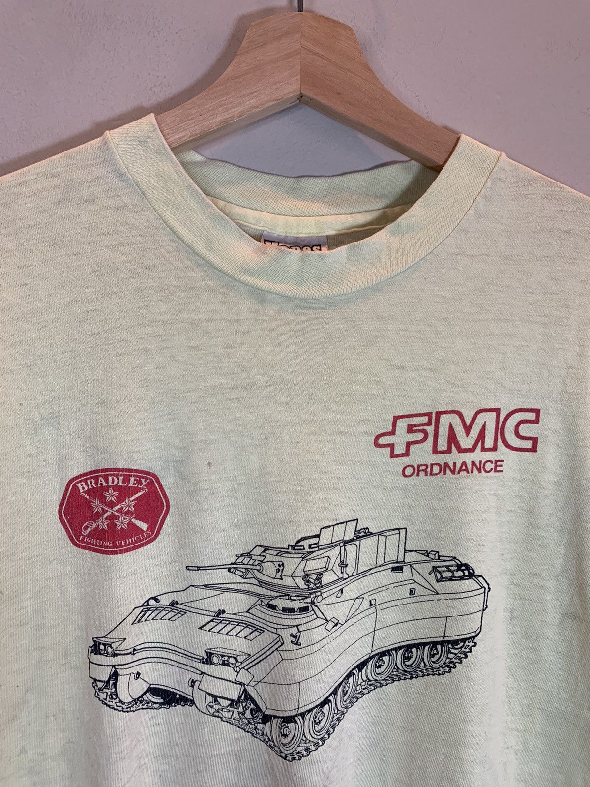 Vintage *RARE* Vintage 70’s FMC Ordnance Bradley Tank Art T-Shirt Size US M / EU 48-50 / 2 - 2 Thumbnail