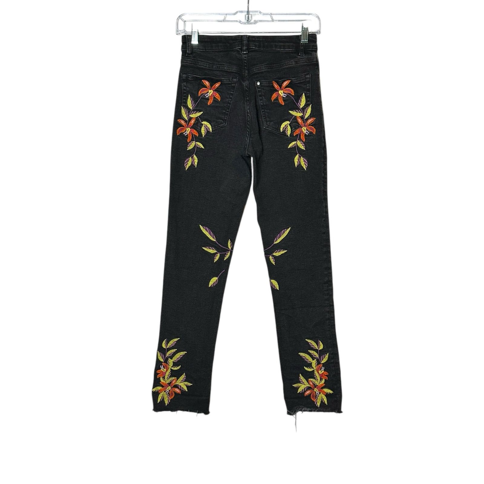 H&M H&M black floral embroidered high rise jeans size 4 Size 27" / US 4 / IT 40 - 5 Thumbnail
