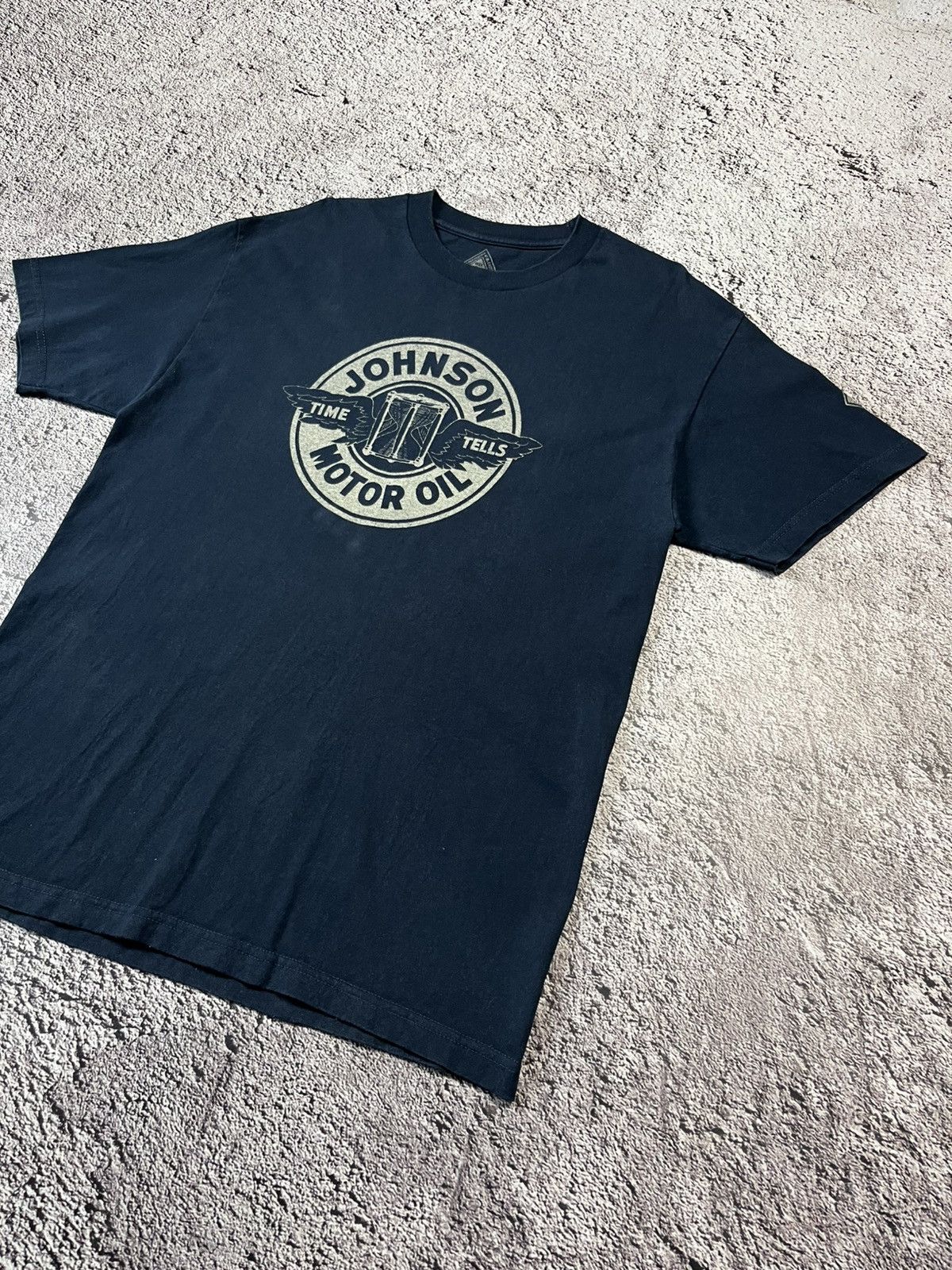 Other Johnson Motors Inc. “Motor Oil” Graphic T-Shirt Size L Size US L / EU 52-54 / 3 - 3 Thumbnail